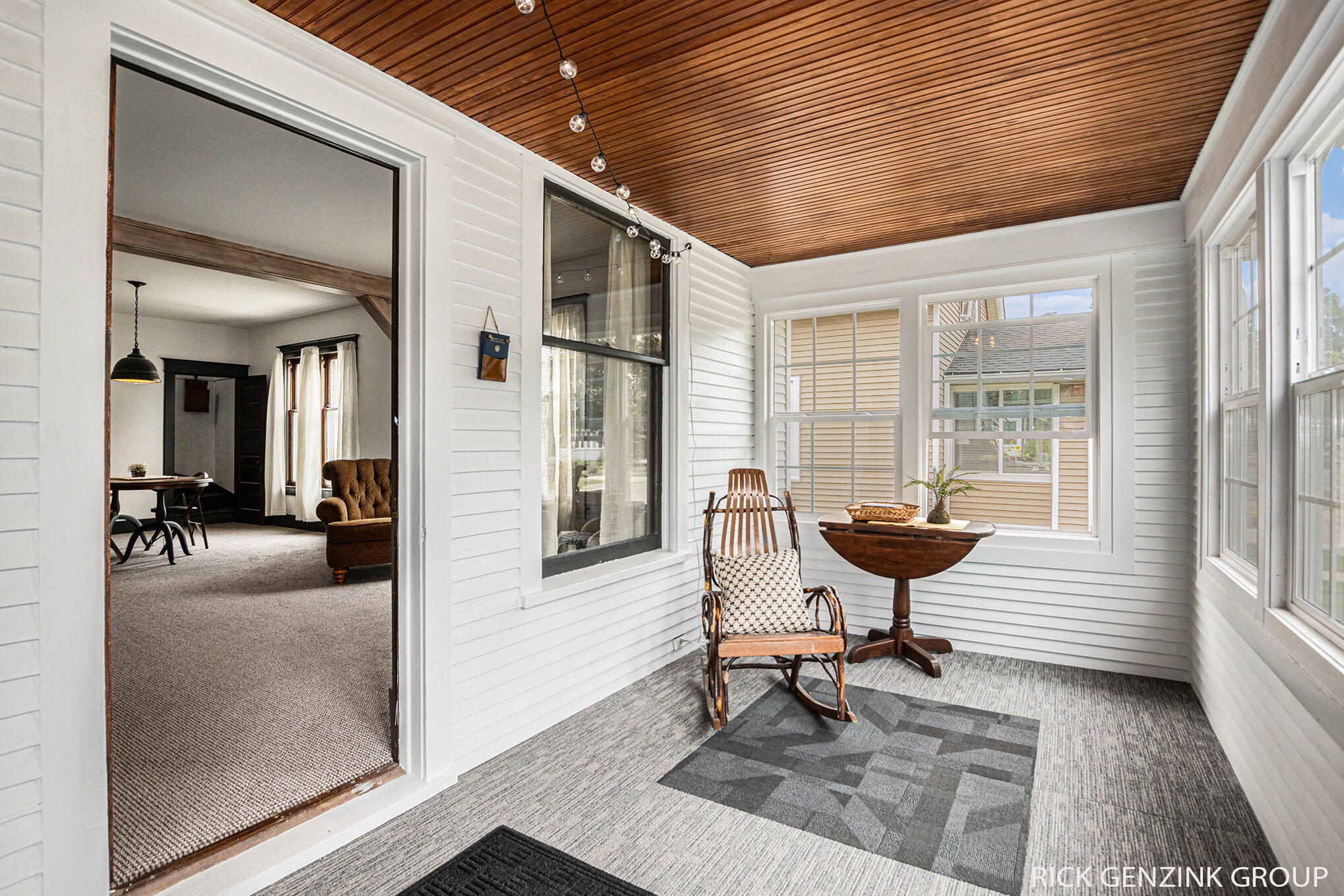 299 W 18th Street