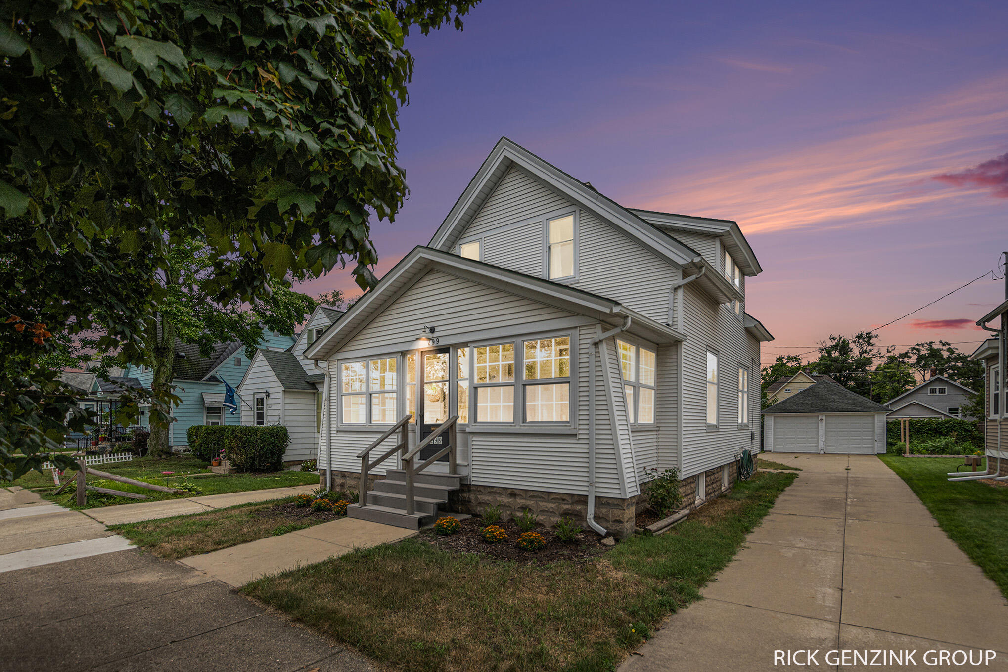 299 W 18th Street