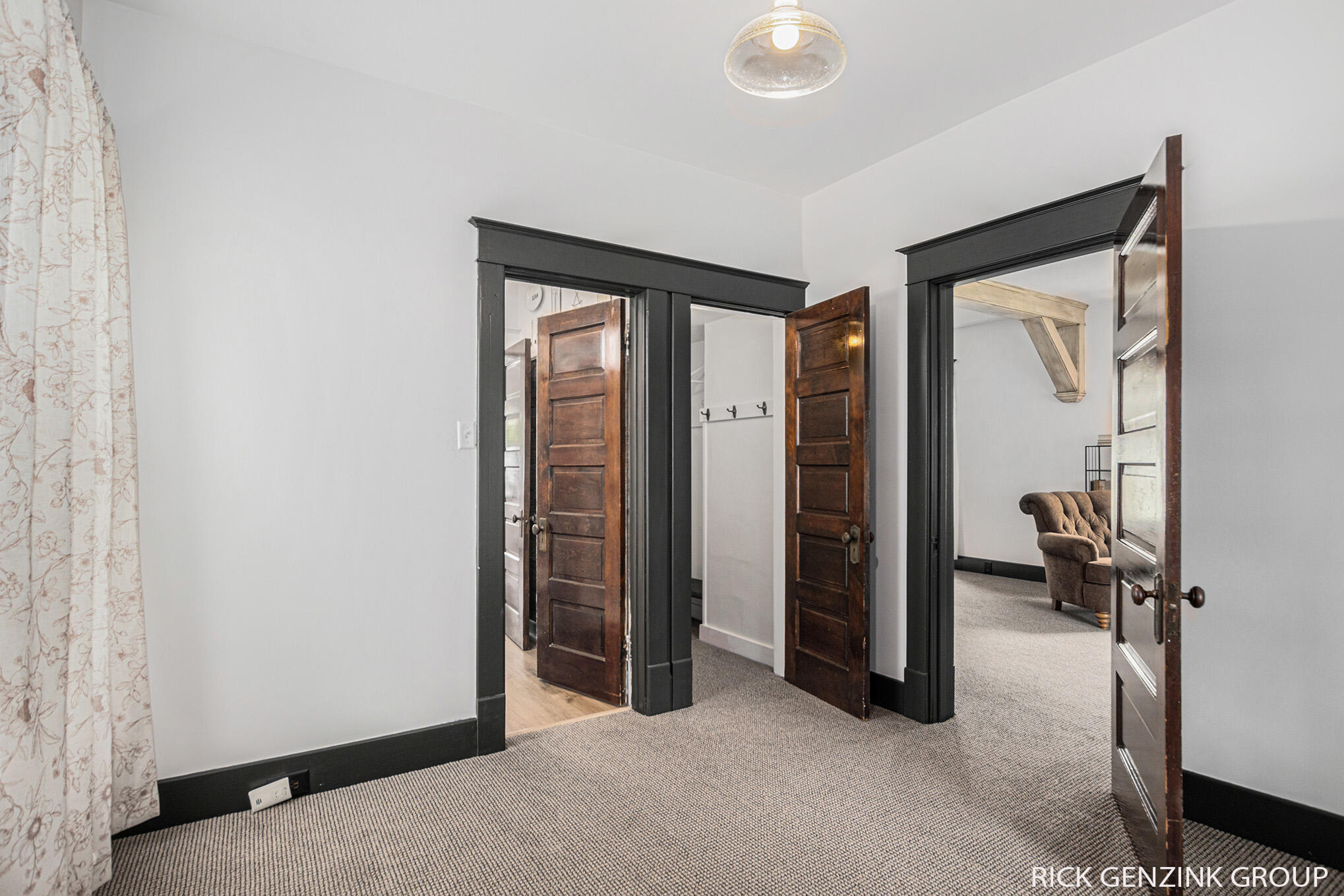 299 W 18th Street