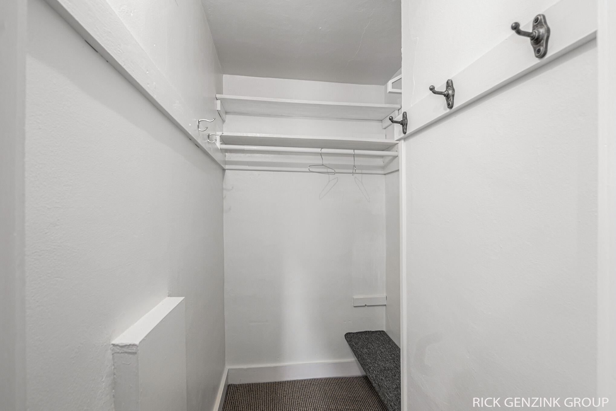 299 W 18th Street