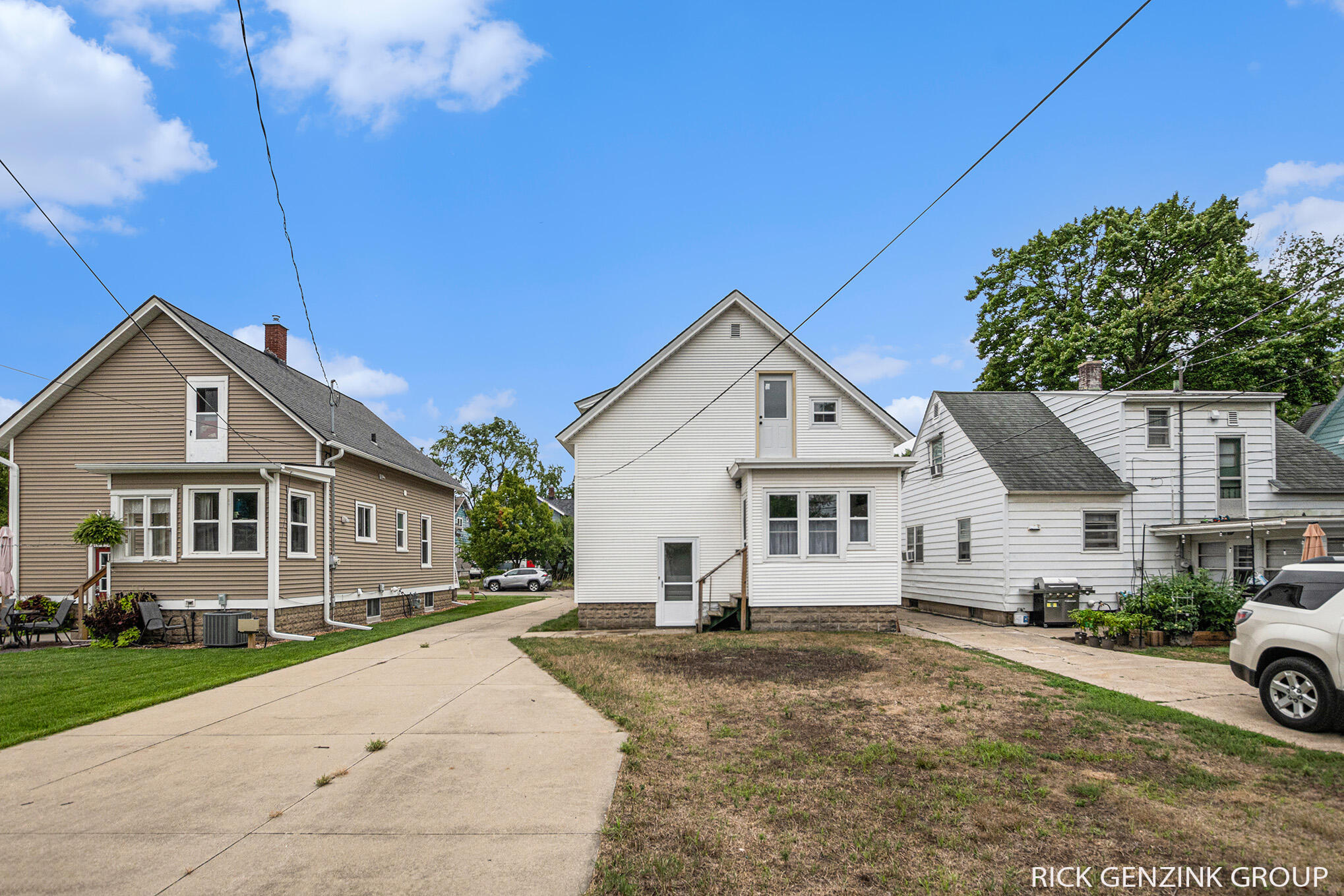 299 W 18th Street