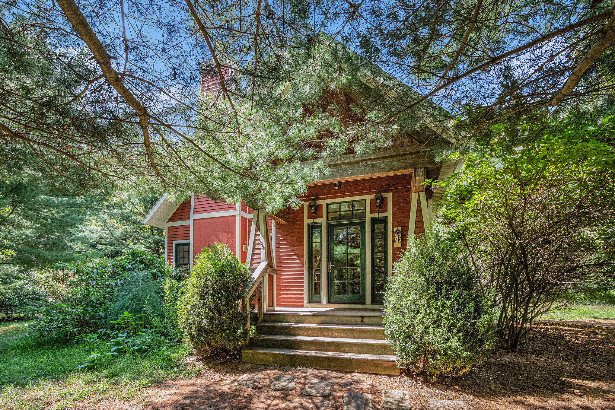 1352 Leapfrog Lane