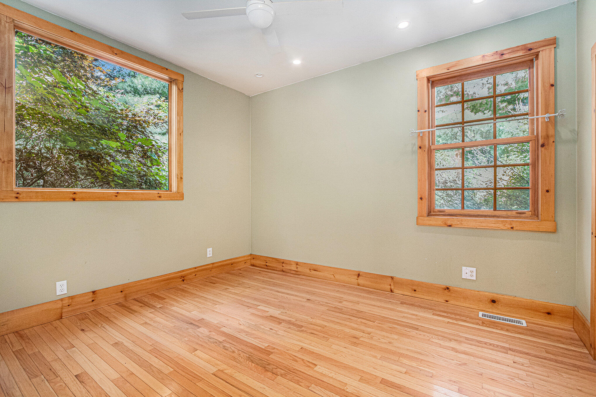 1352 Leapfrog Lane