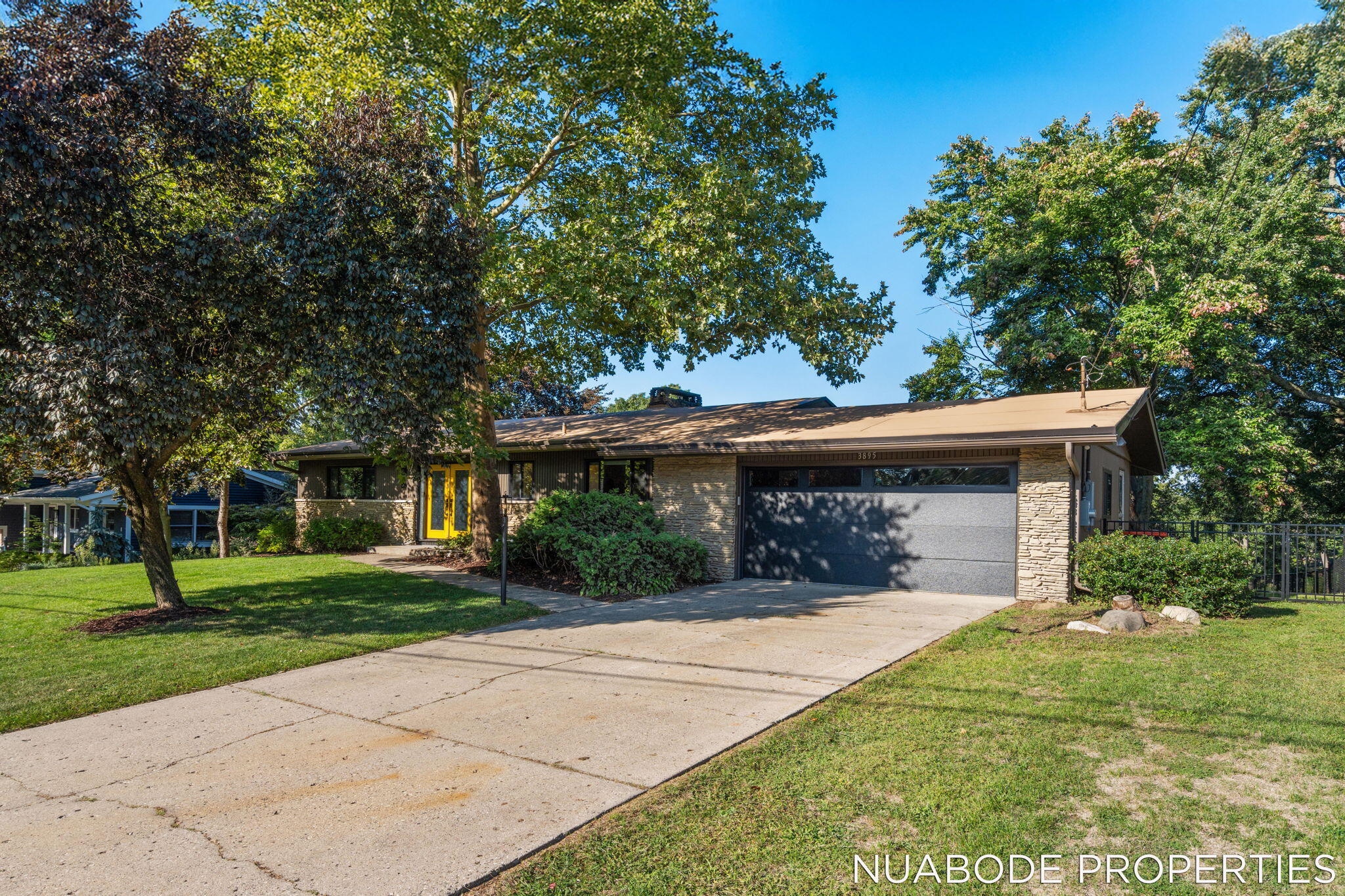 3895 Keeweenaw Drive NE