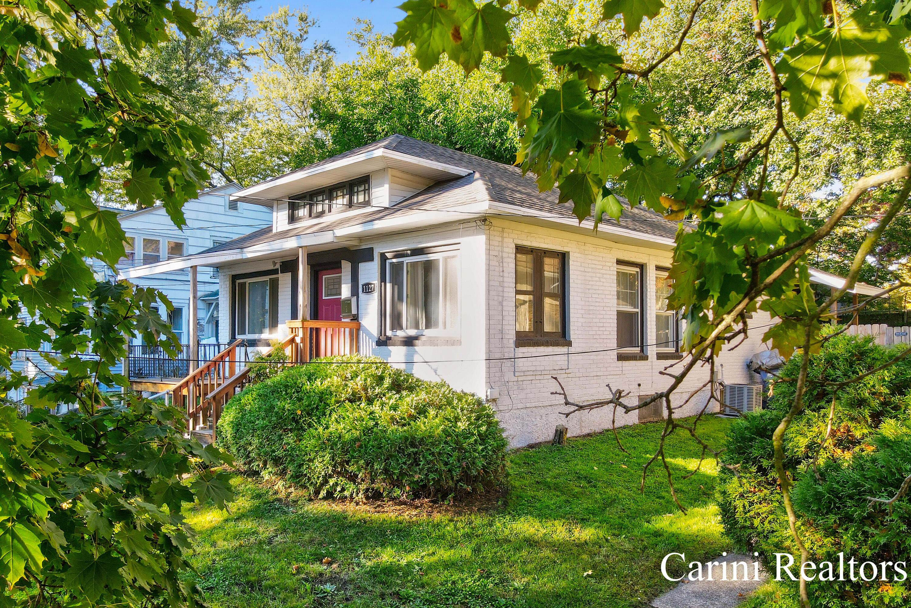 1127 Union Avenue NE