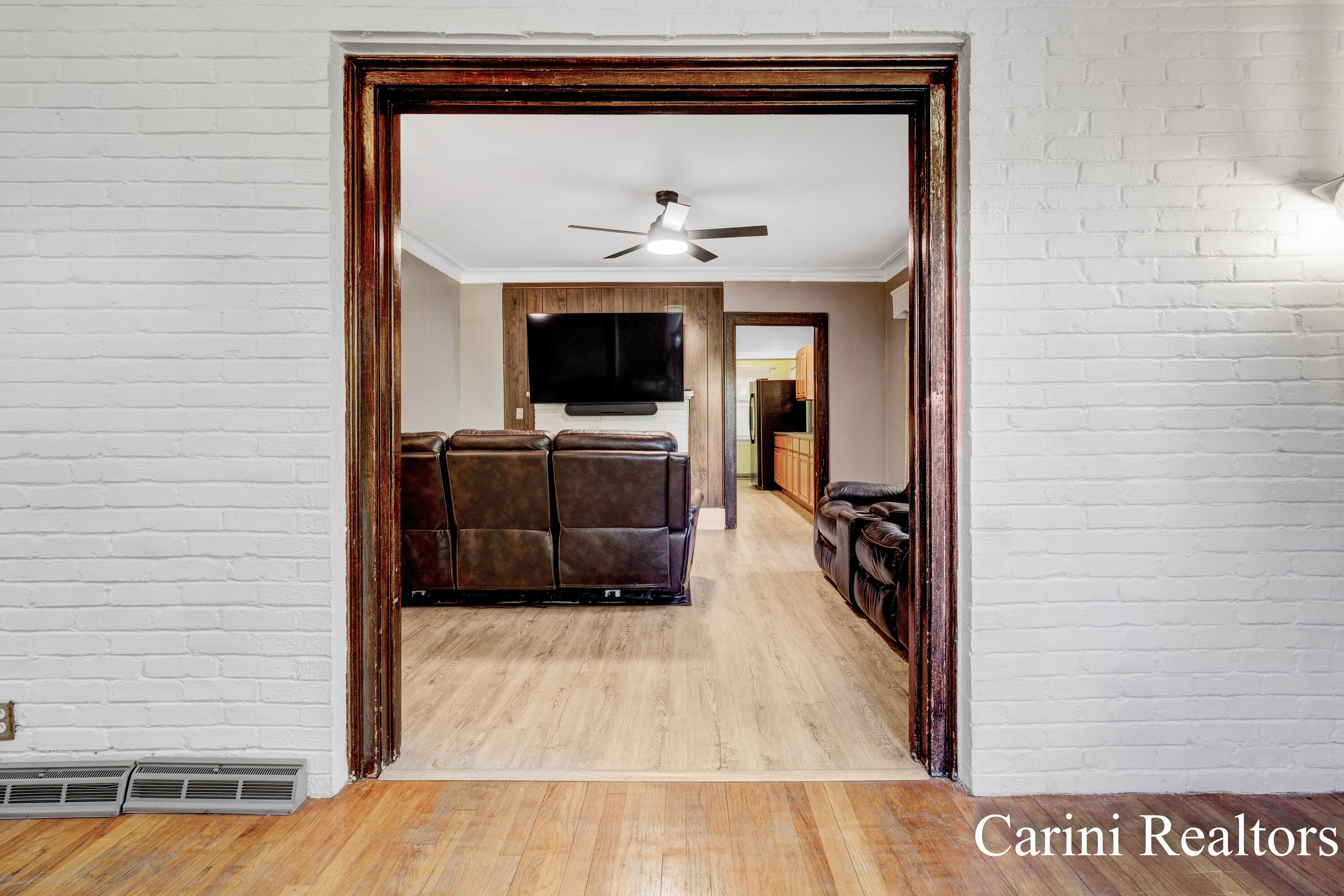 1127 Union Avenue NE