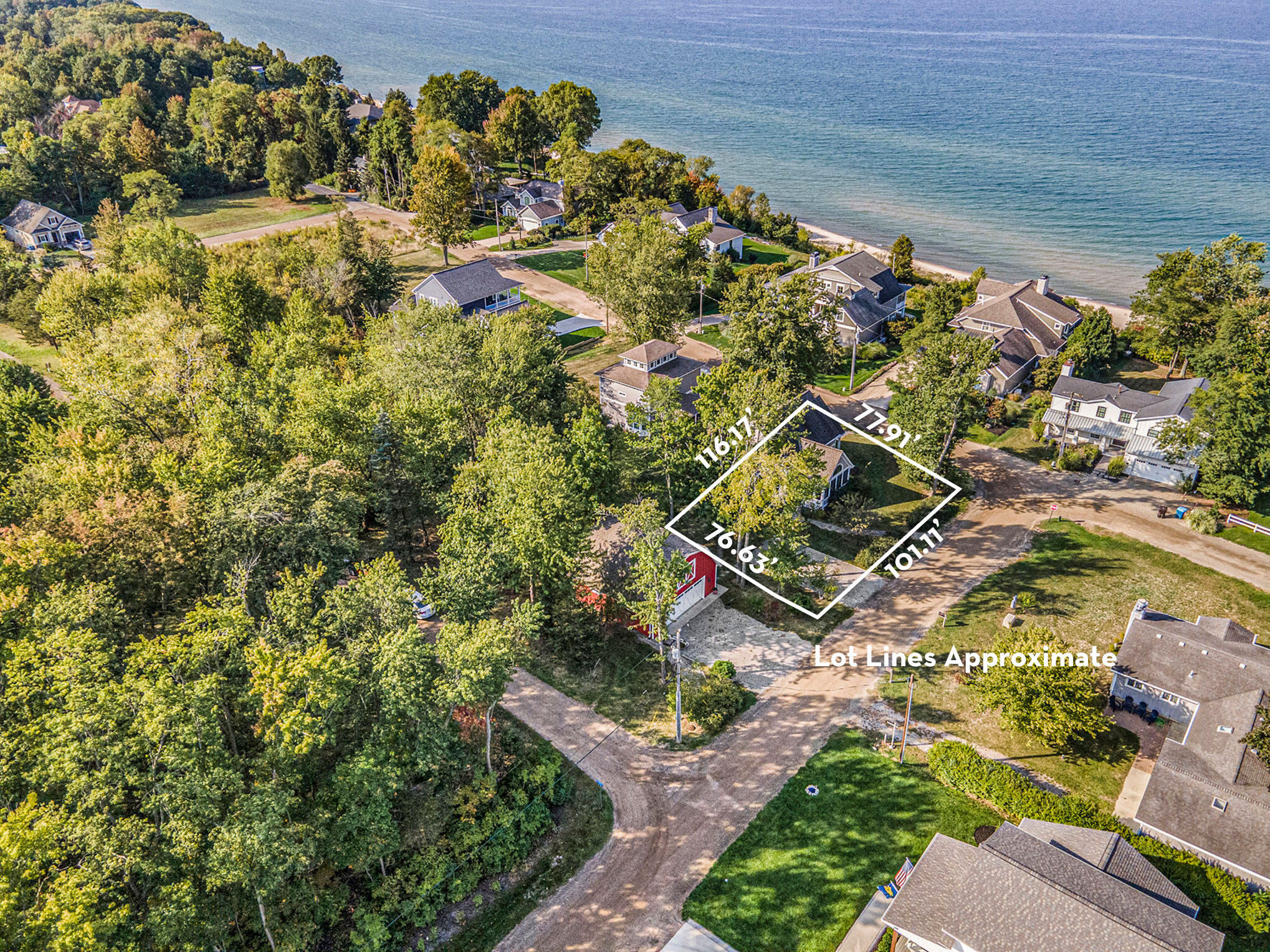 475 Lakeshore Drive