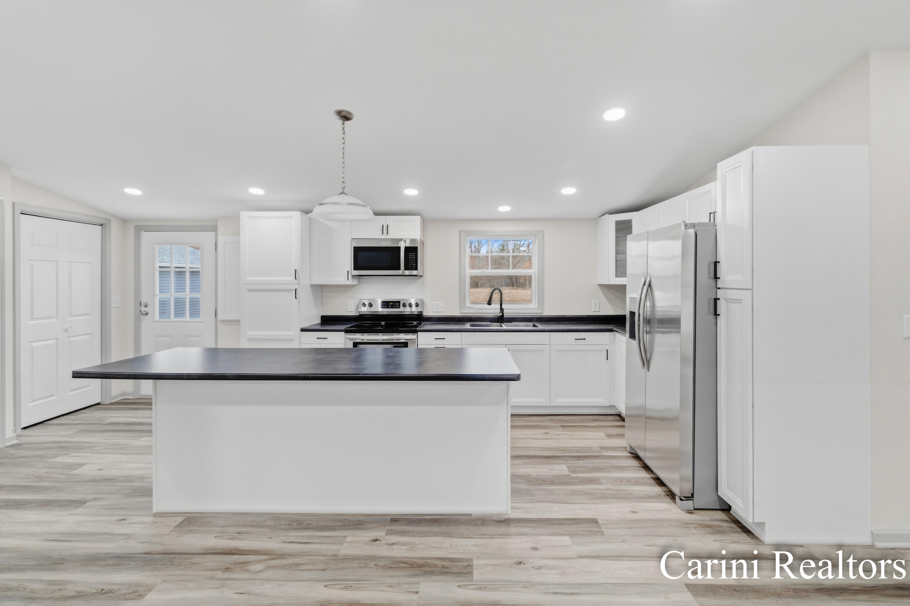 5324 Nadeau Drive