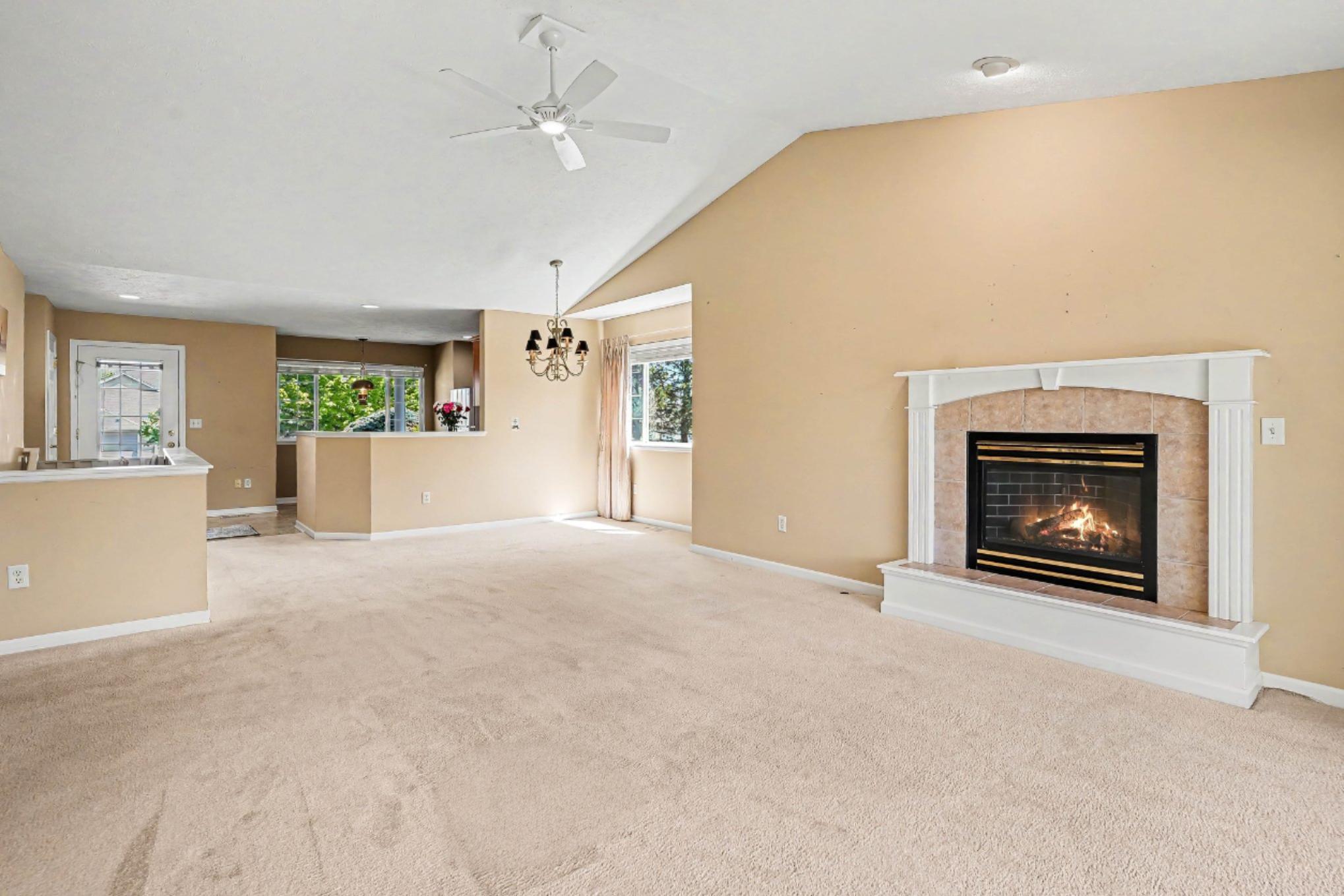 1117-1 Fountain View Circle