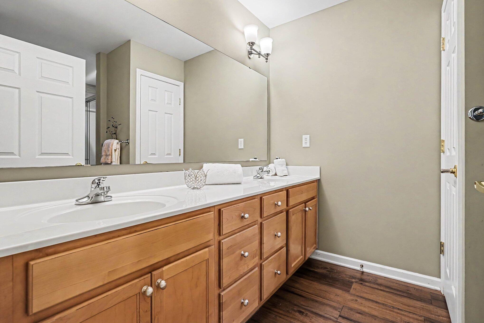 1117-1 Fountain View Circle