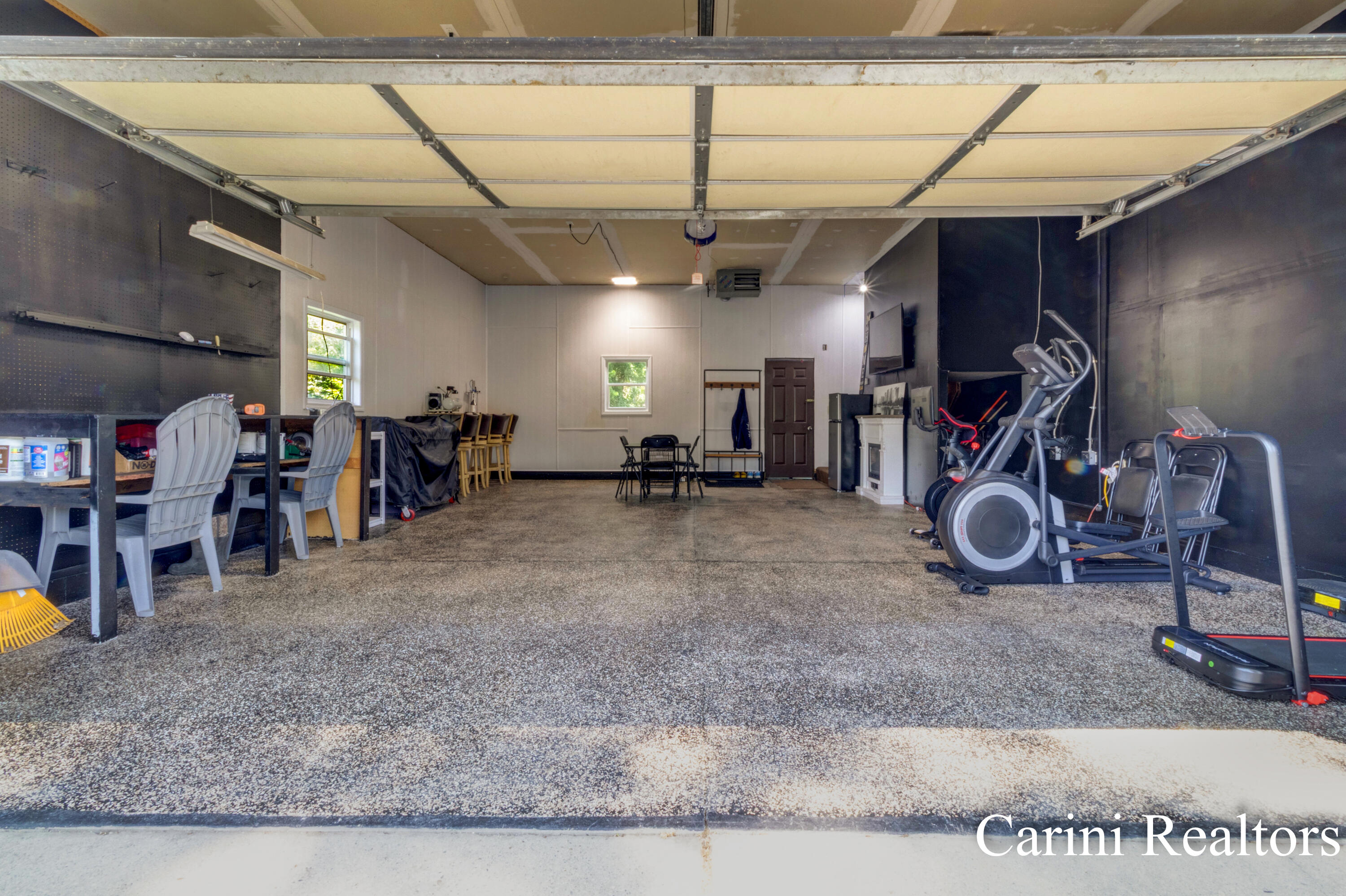 775 Schultz Street NW
