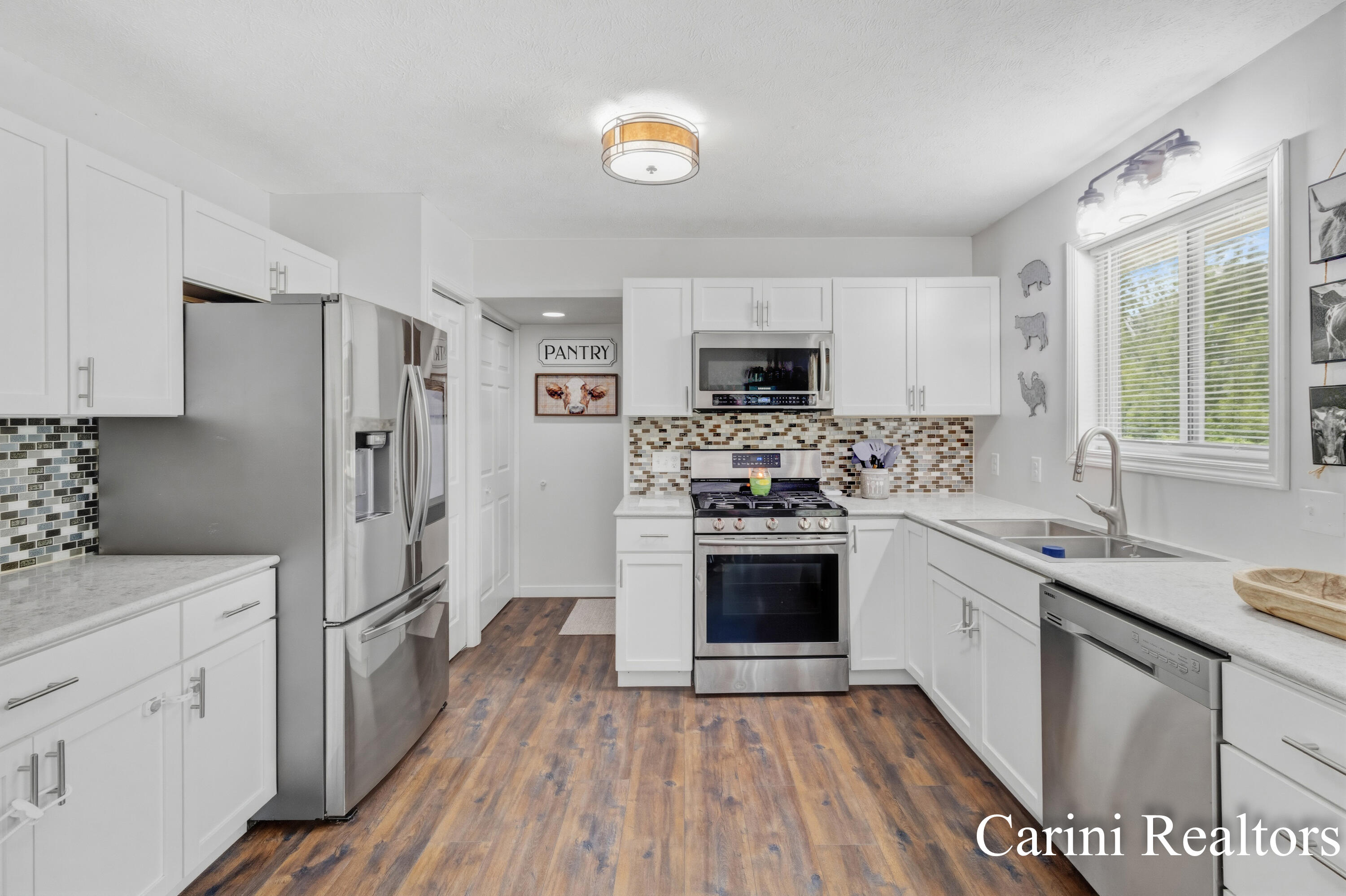 775 Schultz Street NW