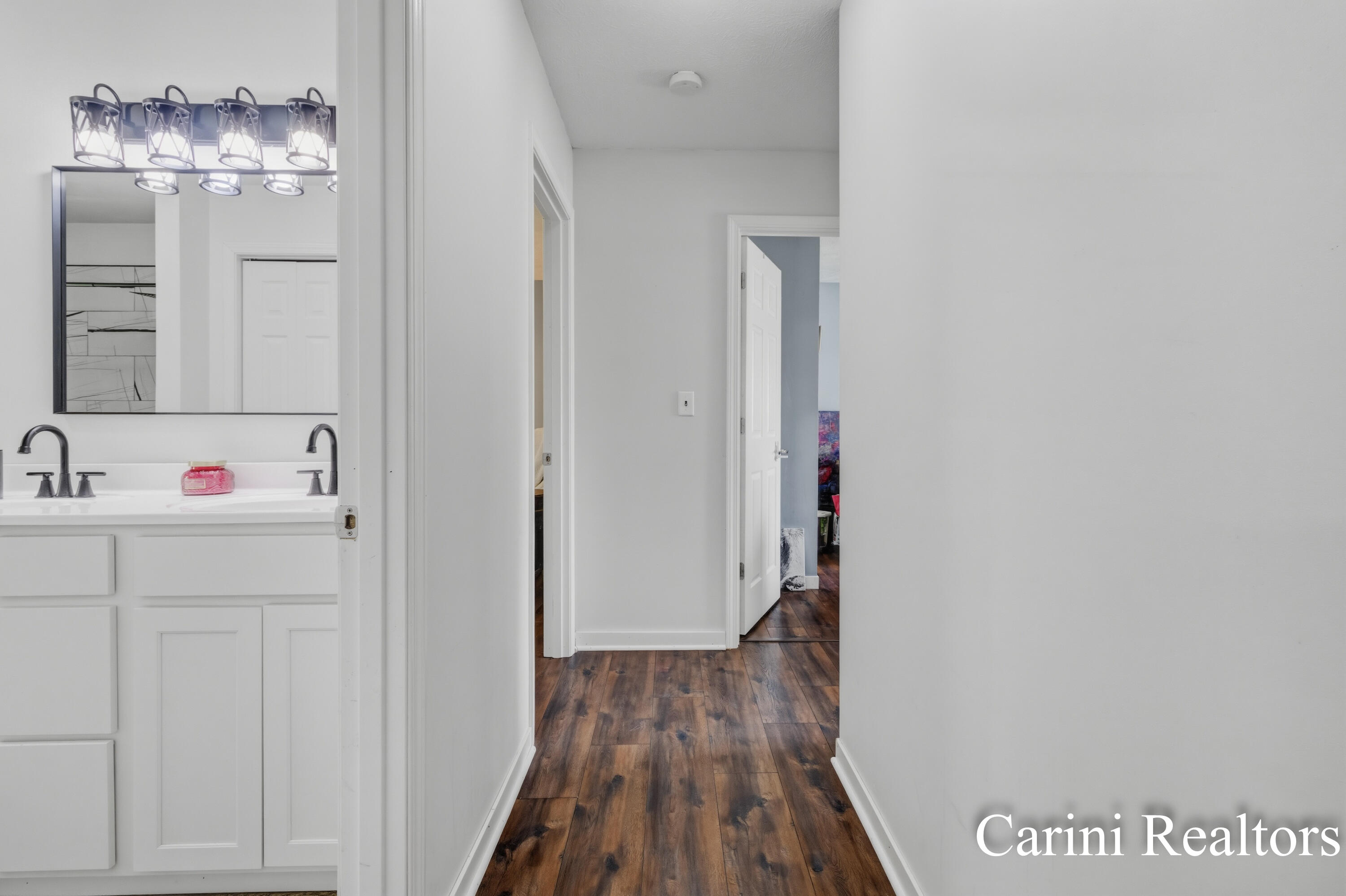 775 Schultz Street NW