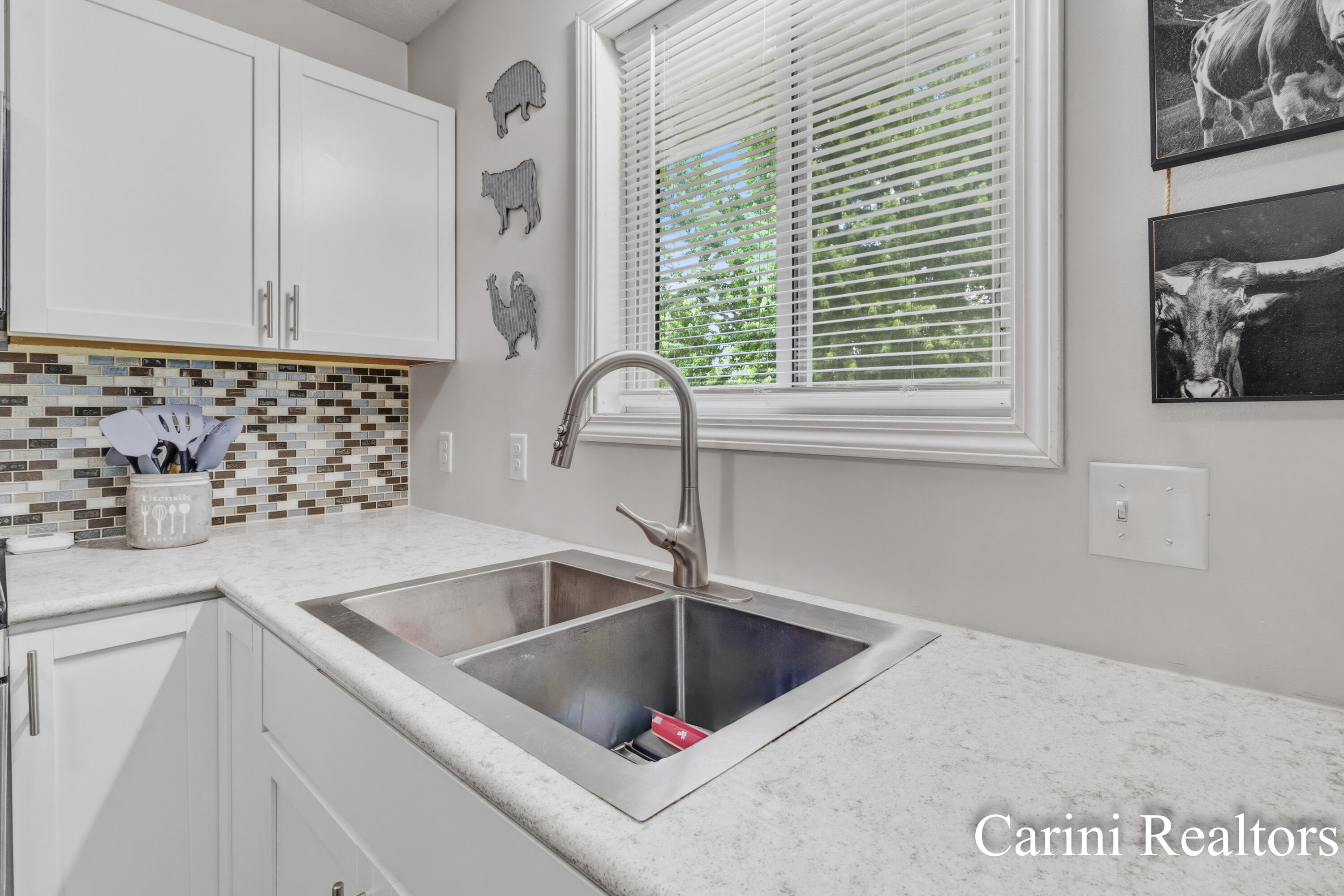 775 Schultz Street NW