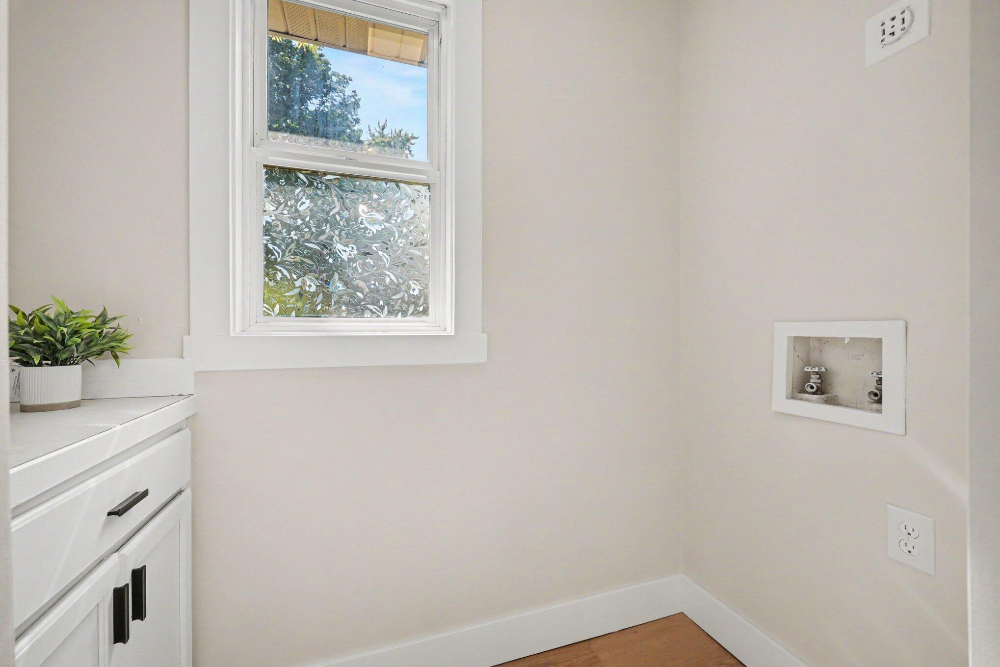550 W 22nd Street