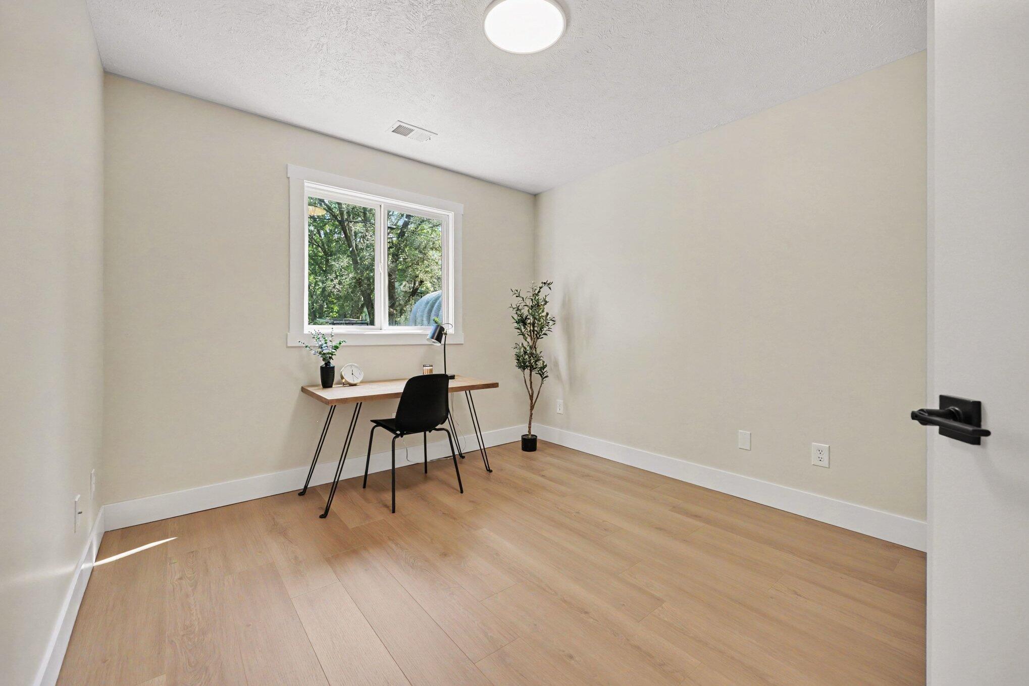 550 W 22nd Street