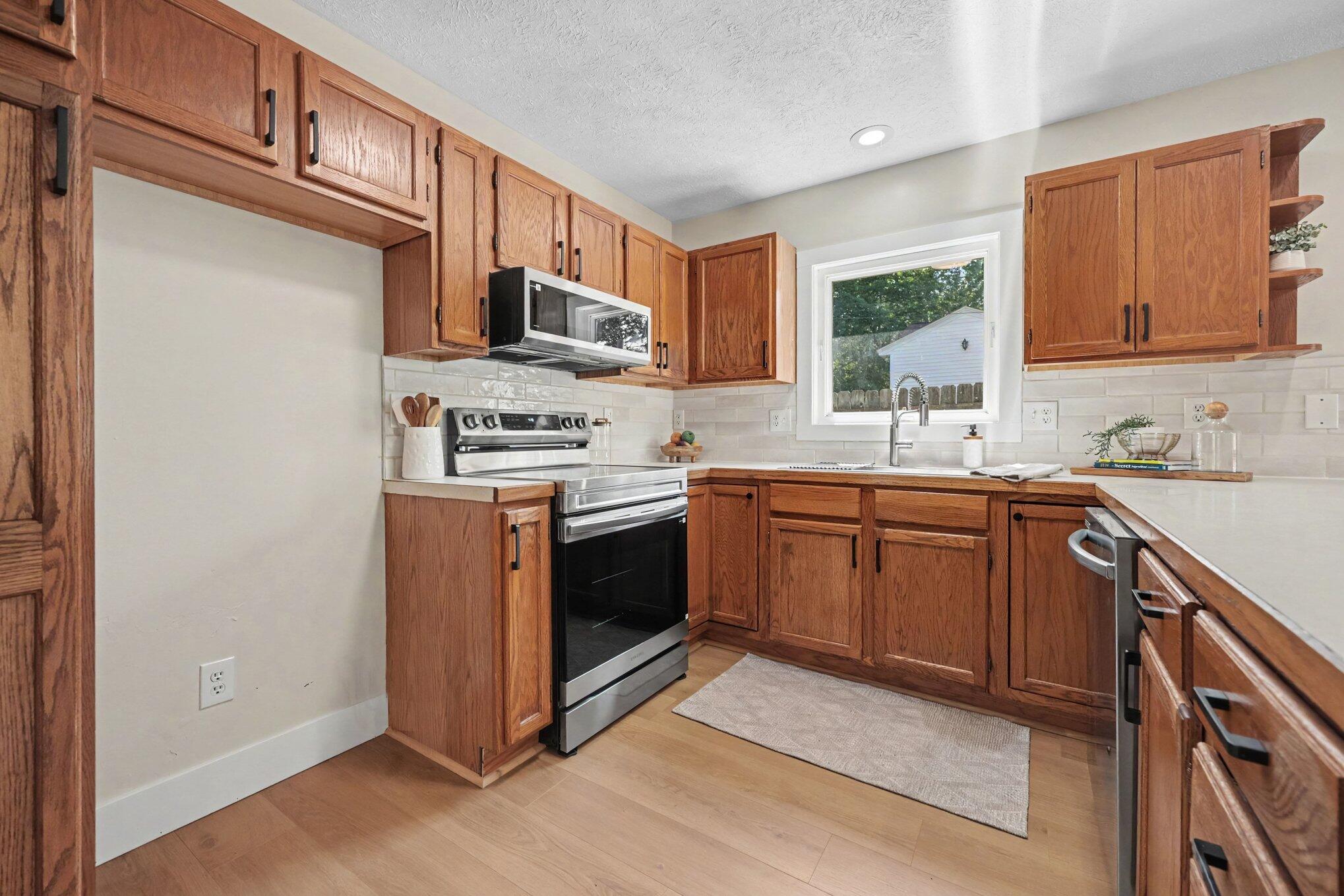 550 W 22nd Street