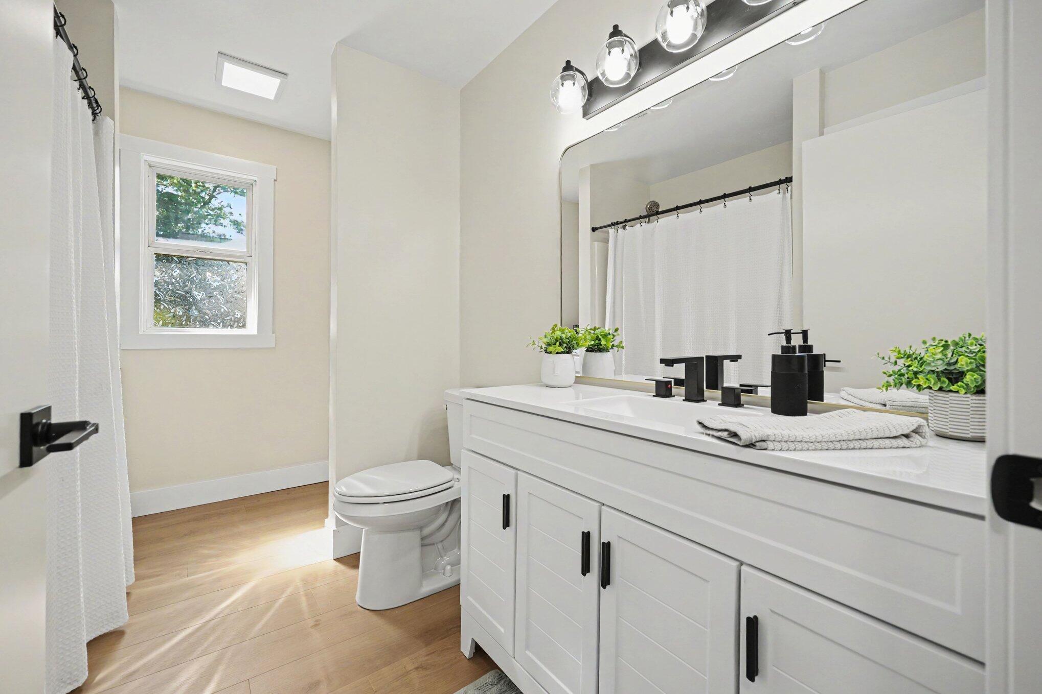 550 W 22nd Street