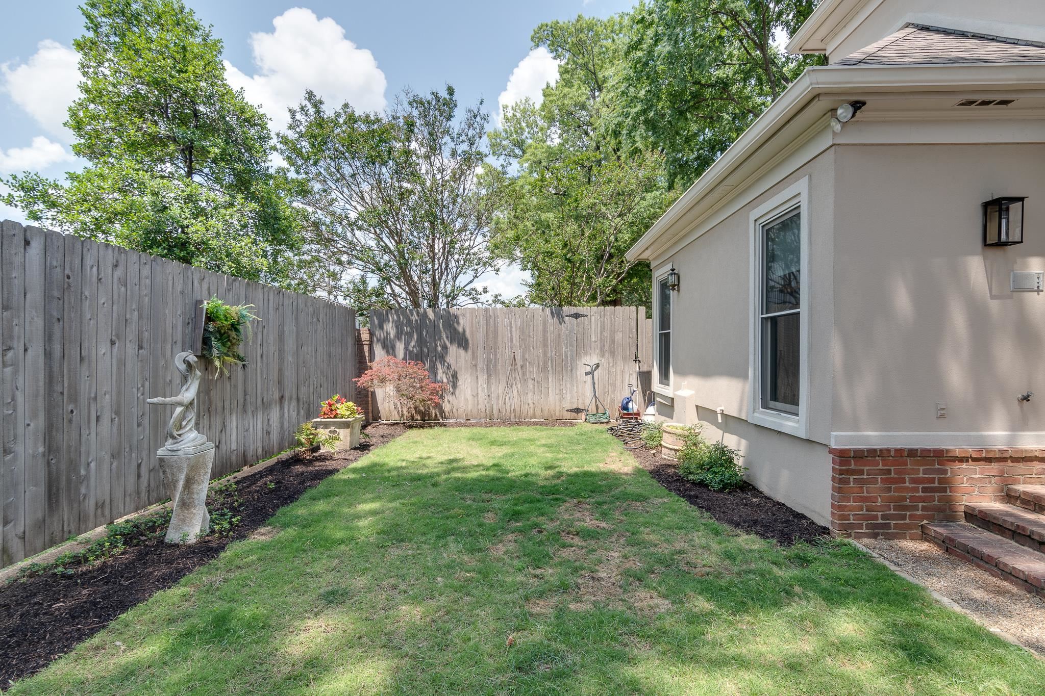 270 BREMINGTON PLACE DR