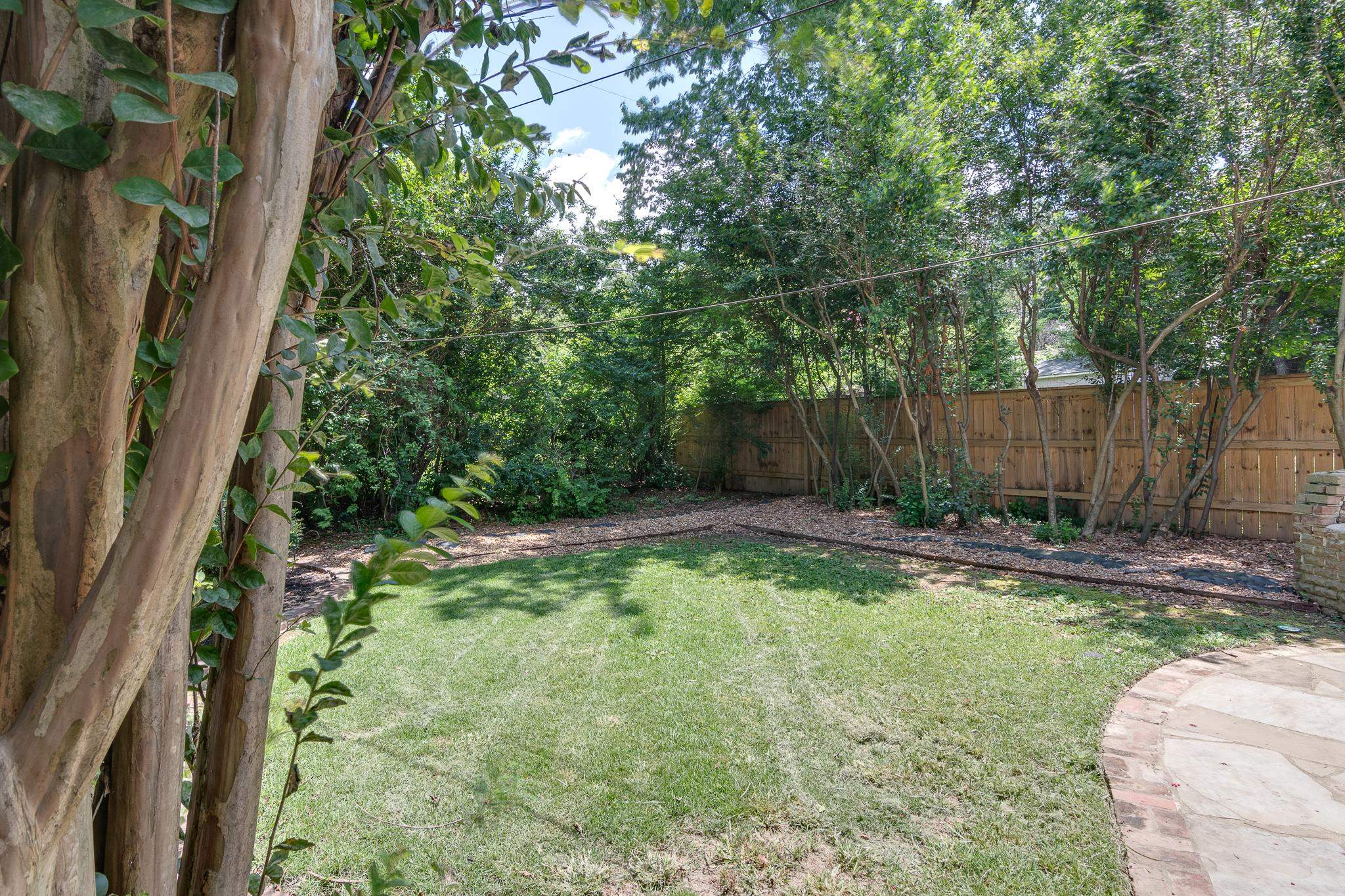 196 PALISADE AVE