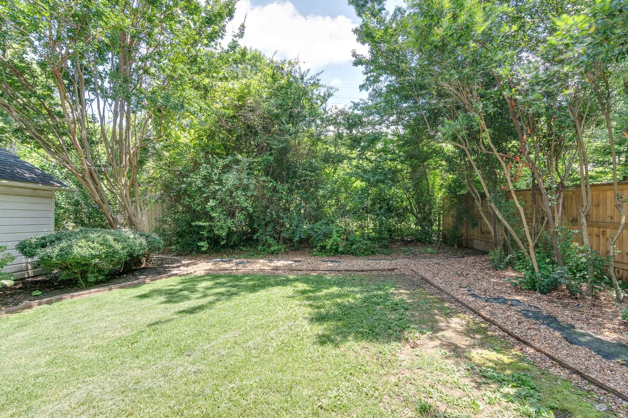 196 PALISADE AVE