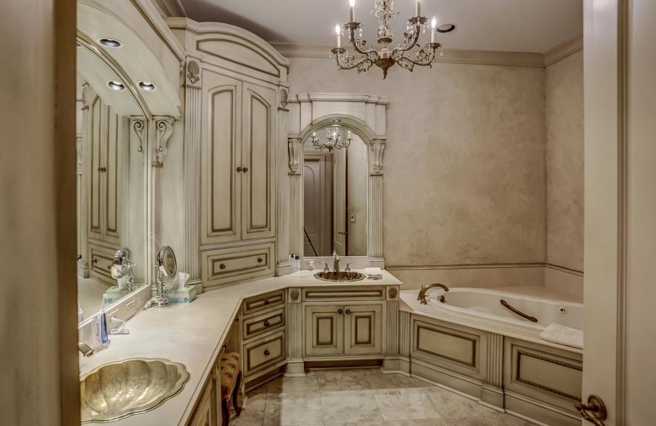 8575 THE ISLAND AT SOUTHWIN DR