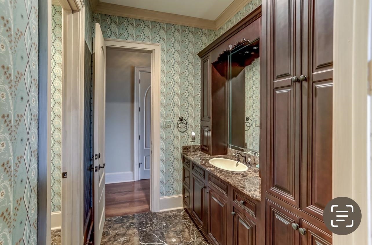 8575 THE ISLAND AT SOUTHWIN DR