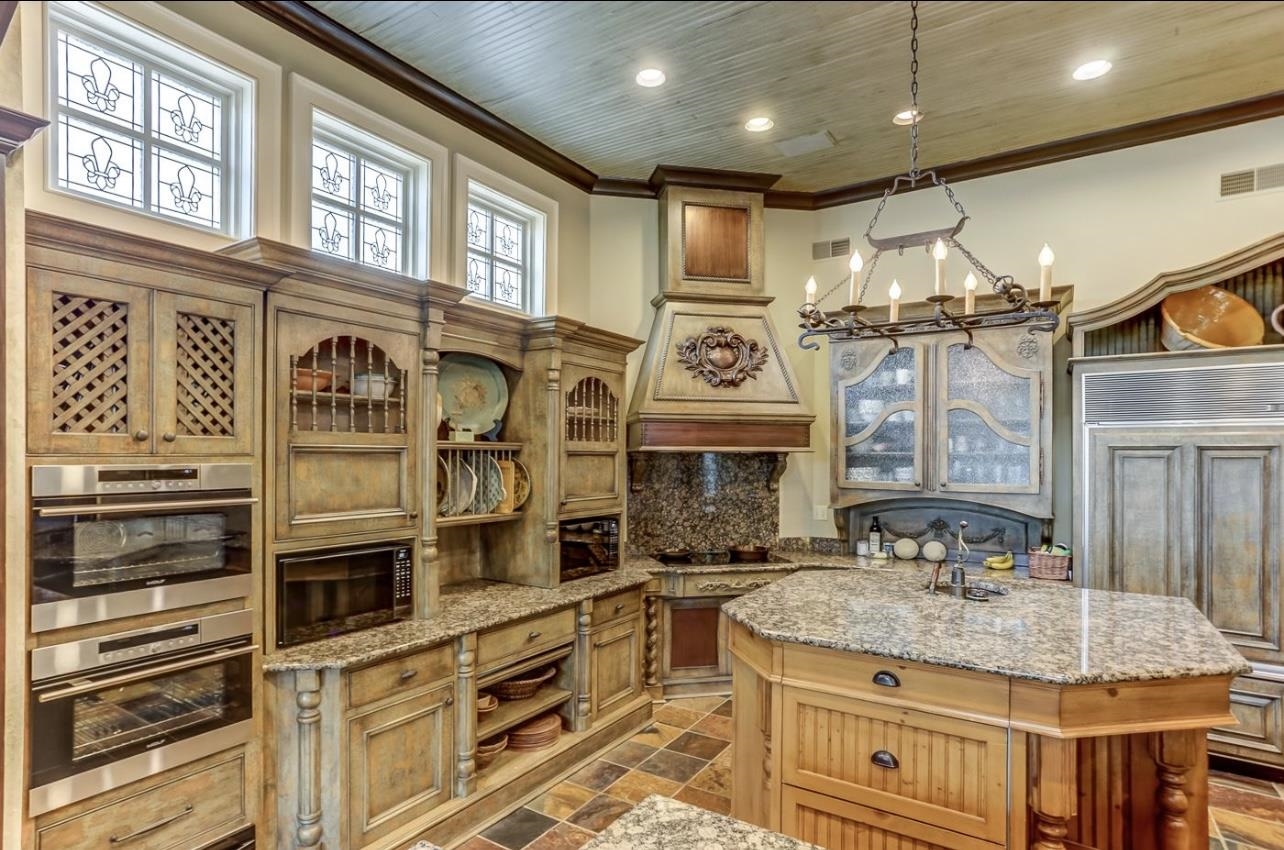 8575 THE ISLAND AT SOUTHWIN DR