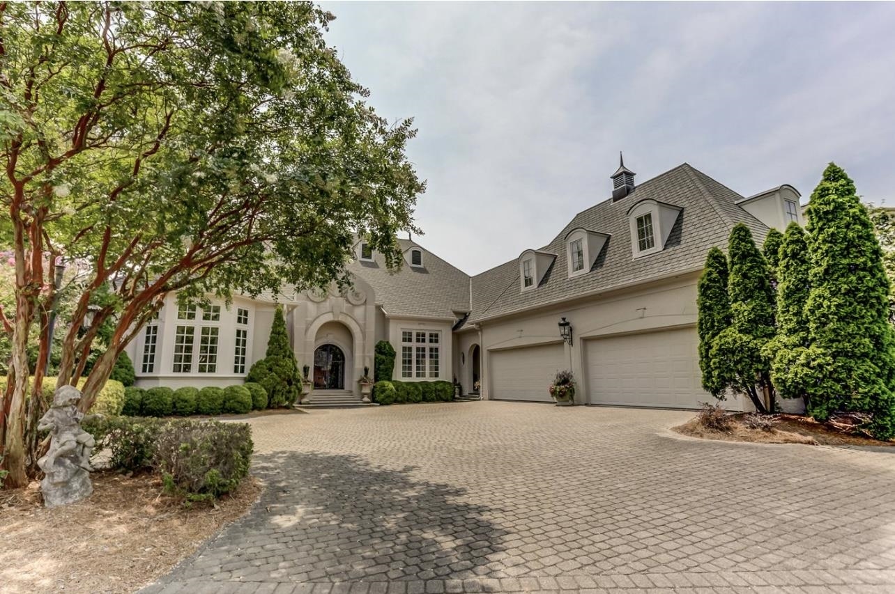 8575 THE ISLAND AT SOUTHWIN DR