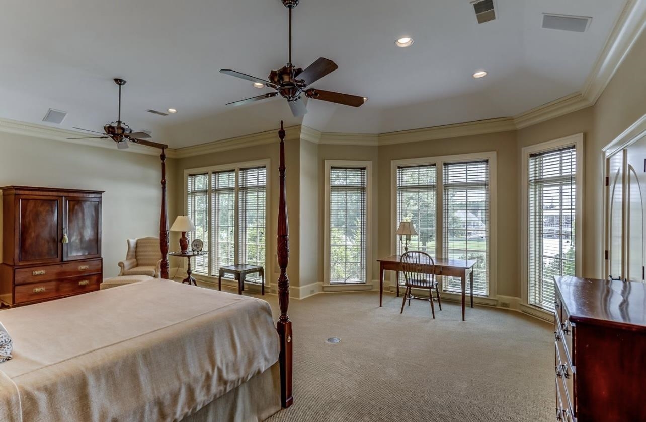 8575 THE ISLAND AT SOUTHWIN DR