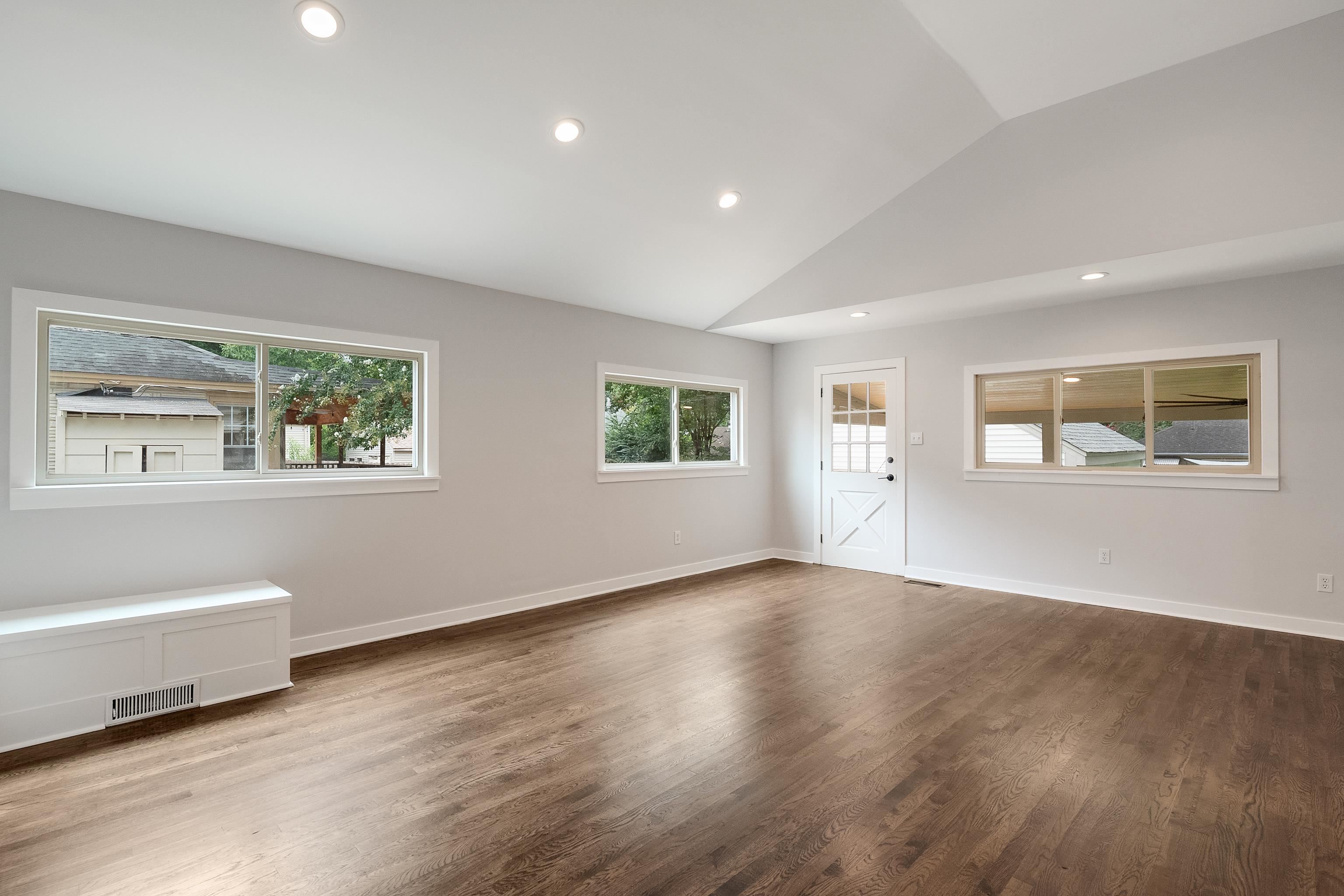 3625 CHARLESWOOD AVE