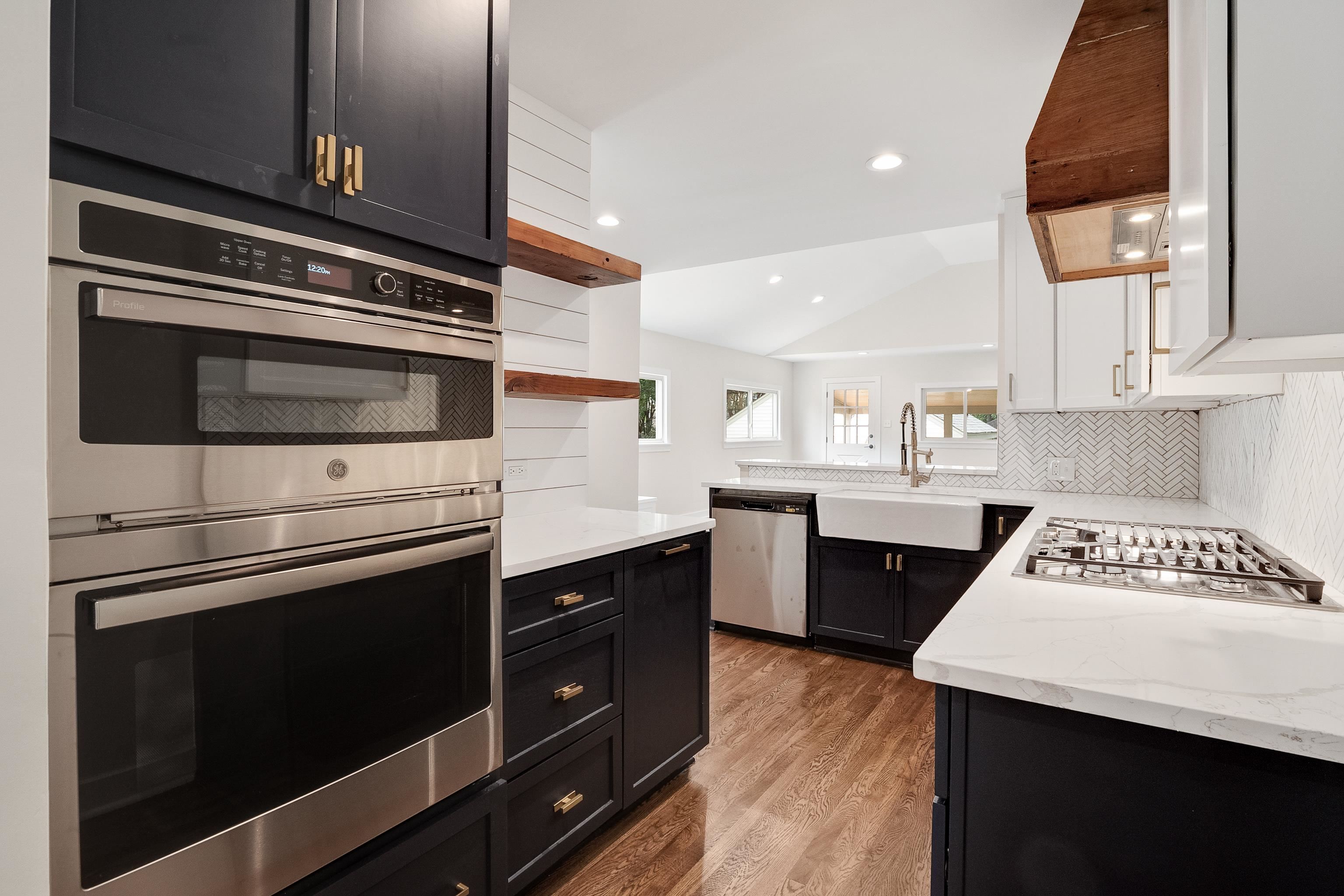 3625 CHARLESWOOD AVE