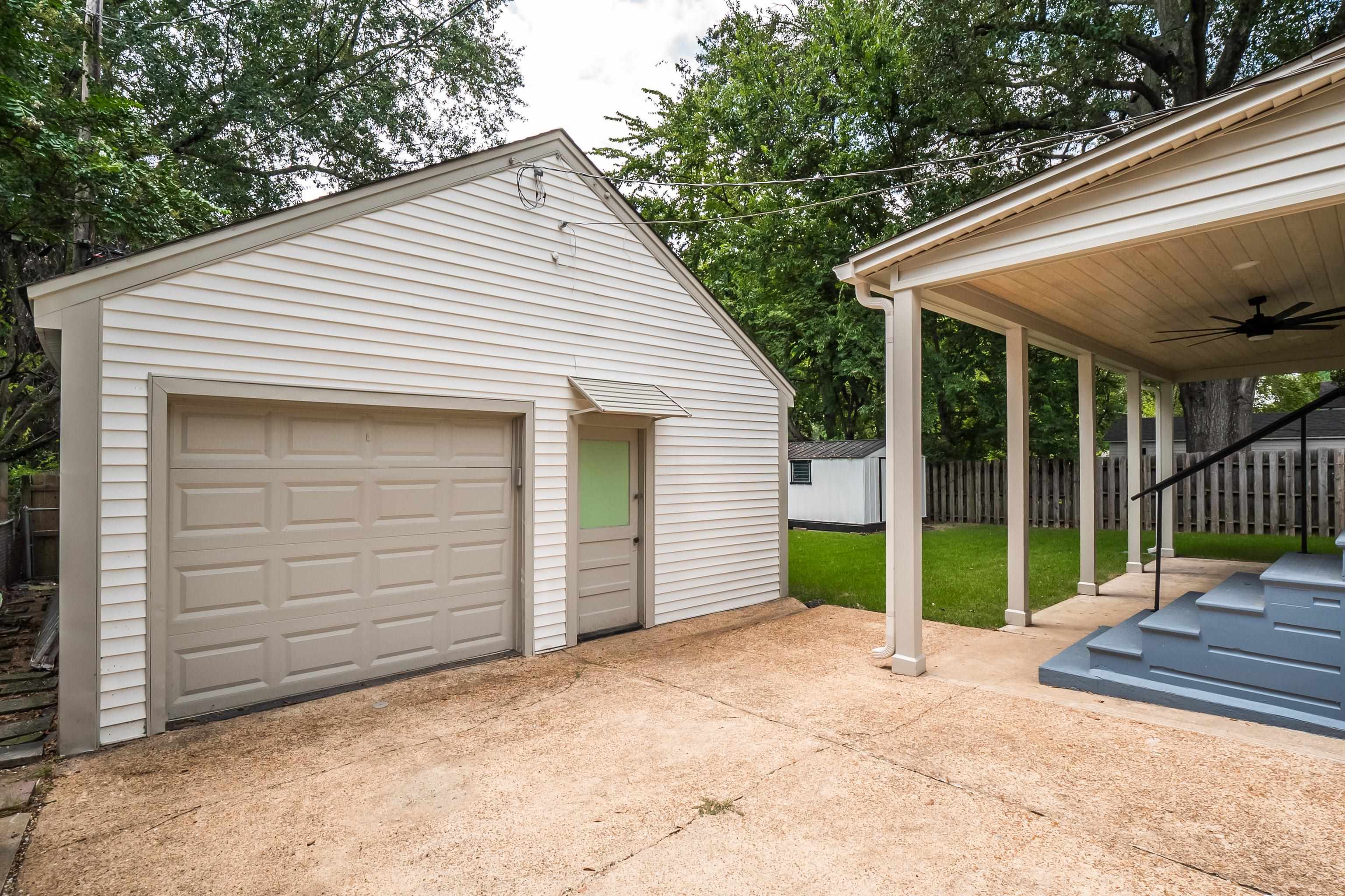 3625 CHARLESWOOD AVE