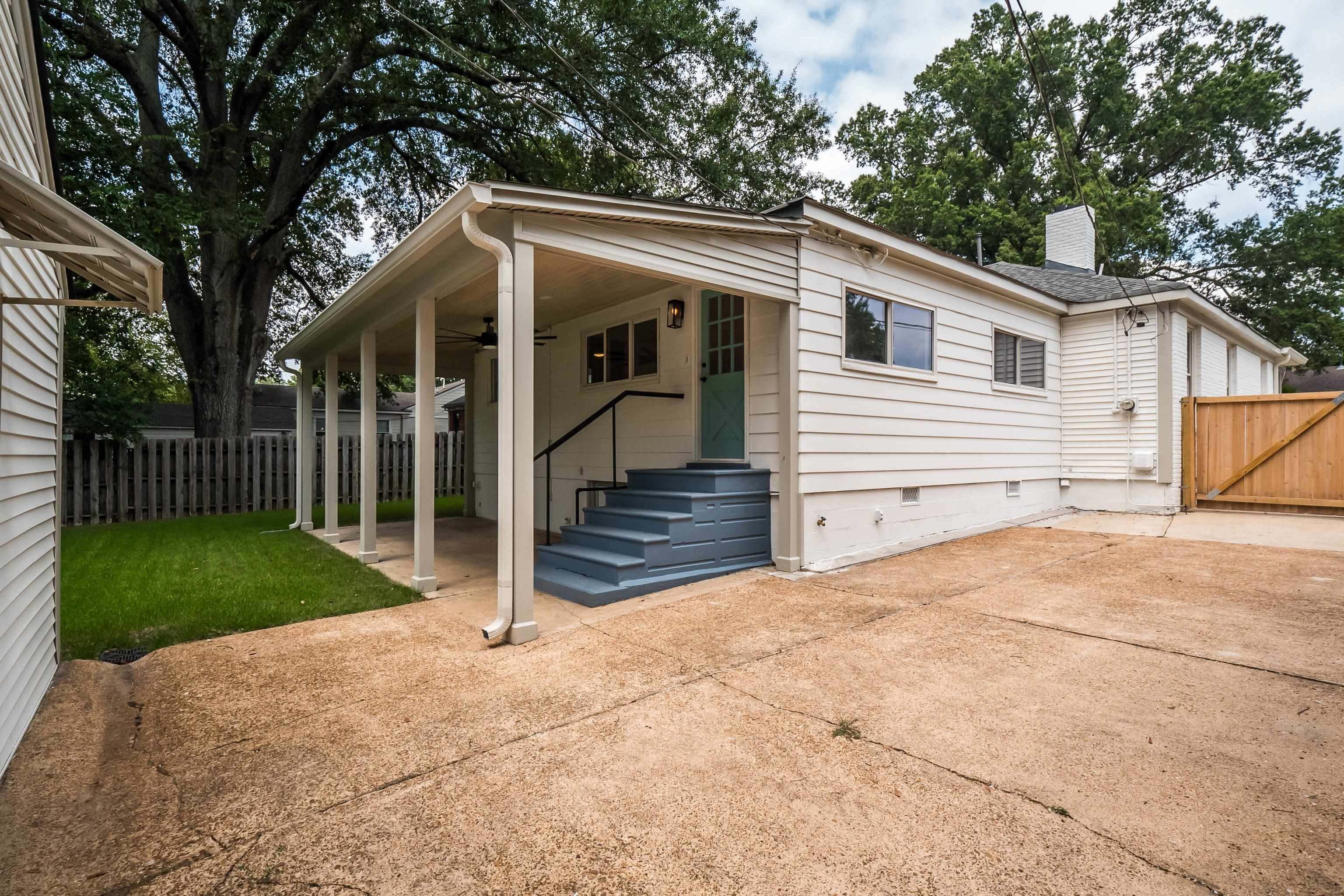 3625 CHARLESWOOD AVE