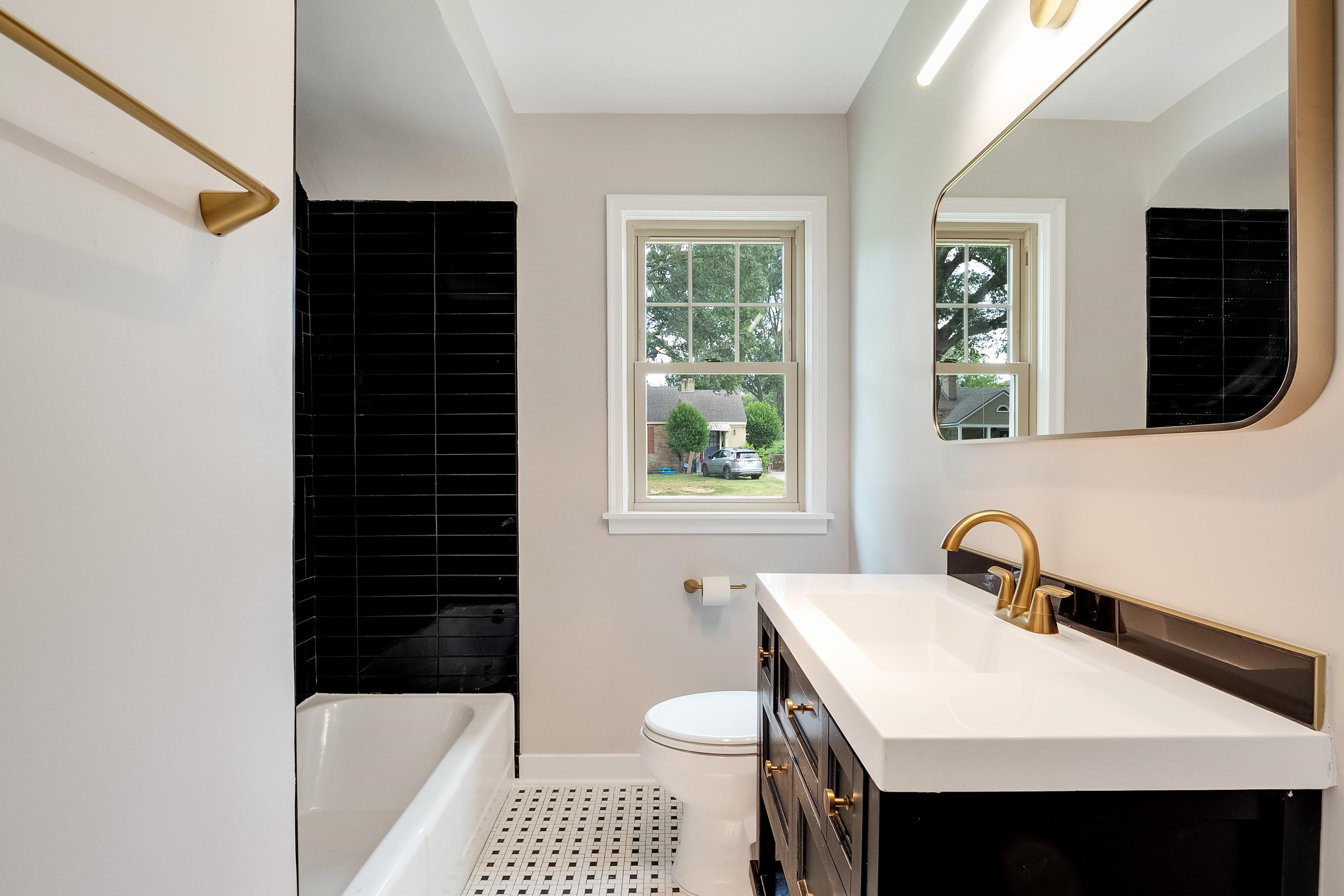 3625 CHARLESWOOD AVE