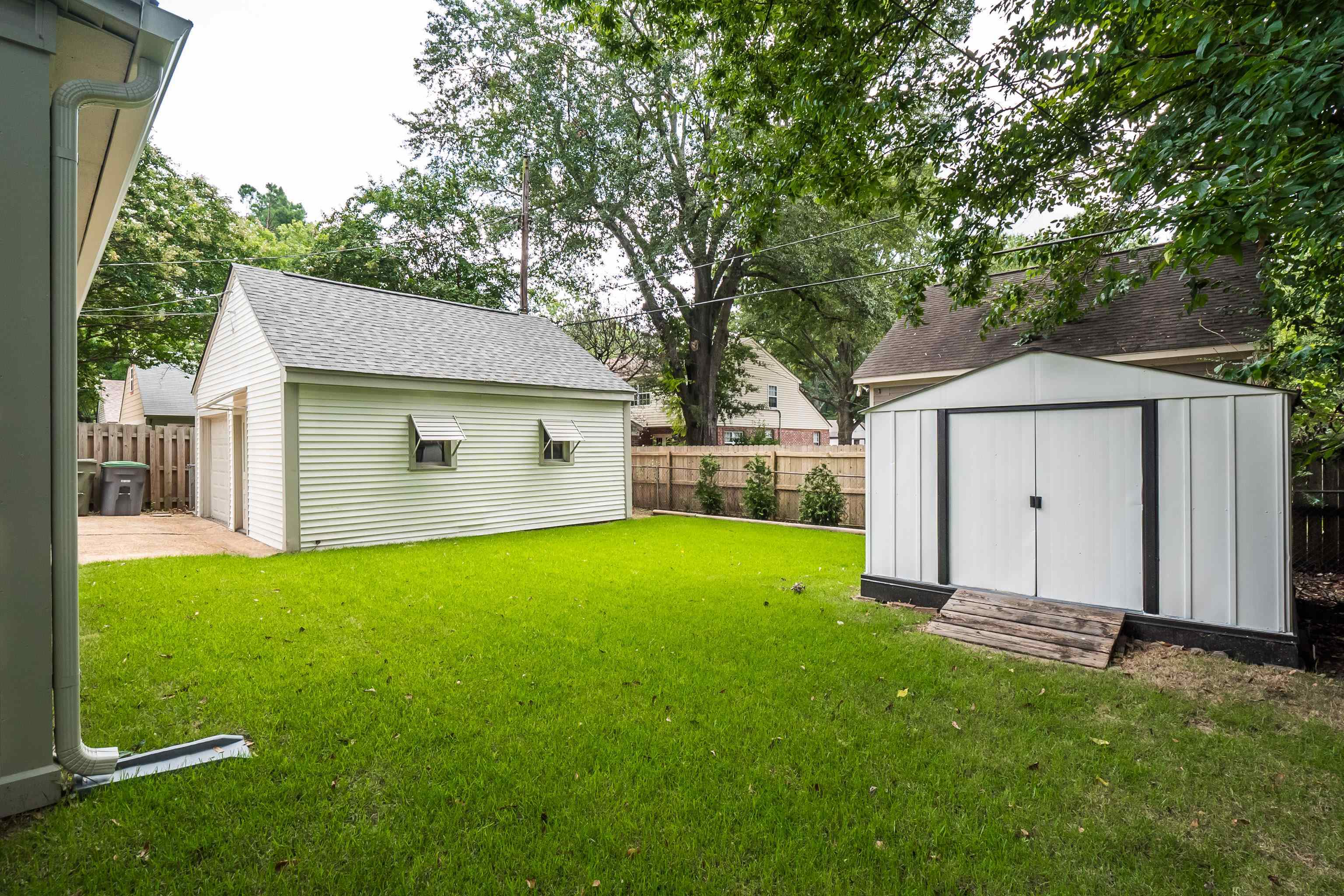 3625 CHARLESWOOD AVE