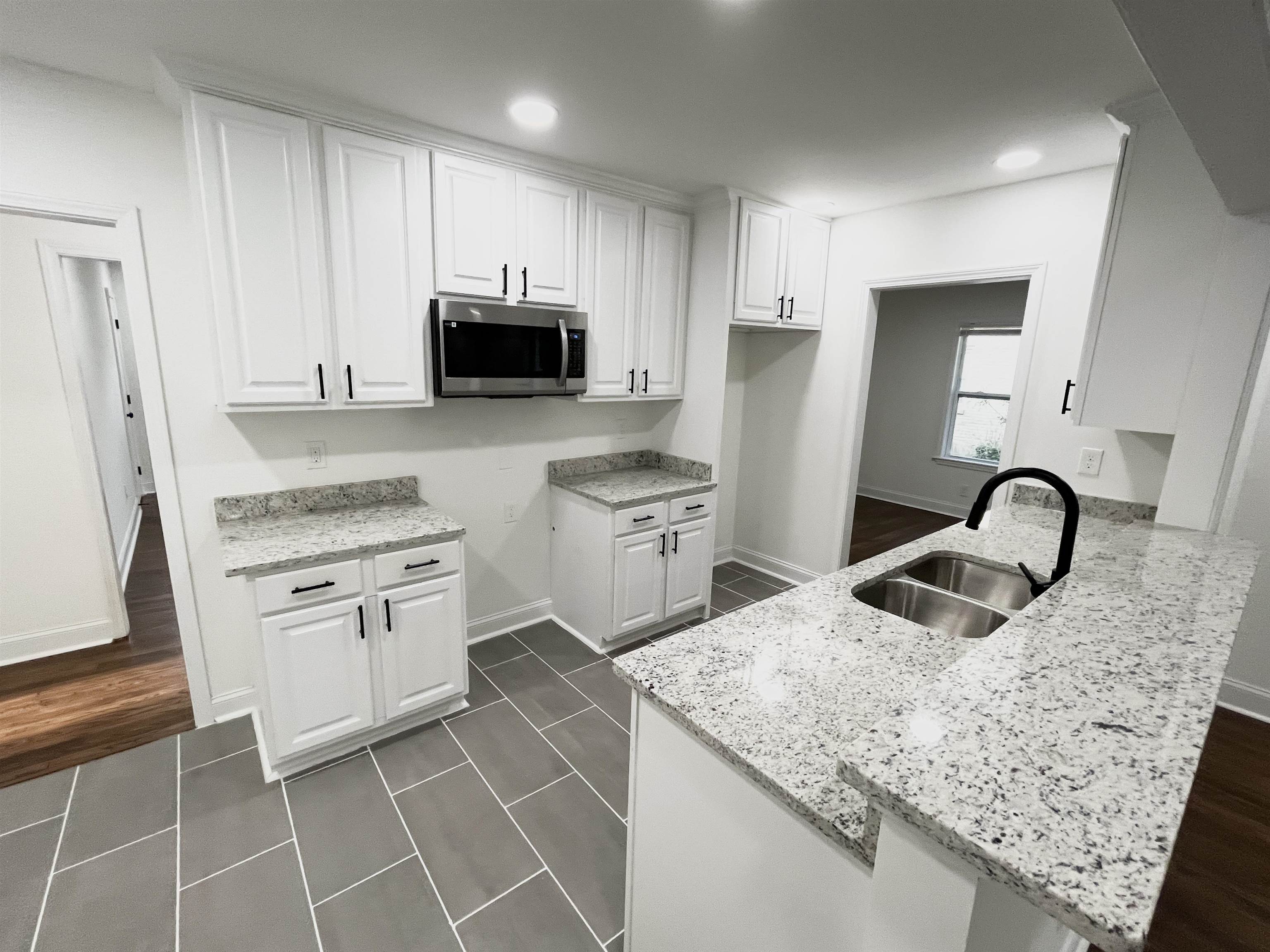 3395 HIGHLAND PARK PL