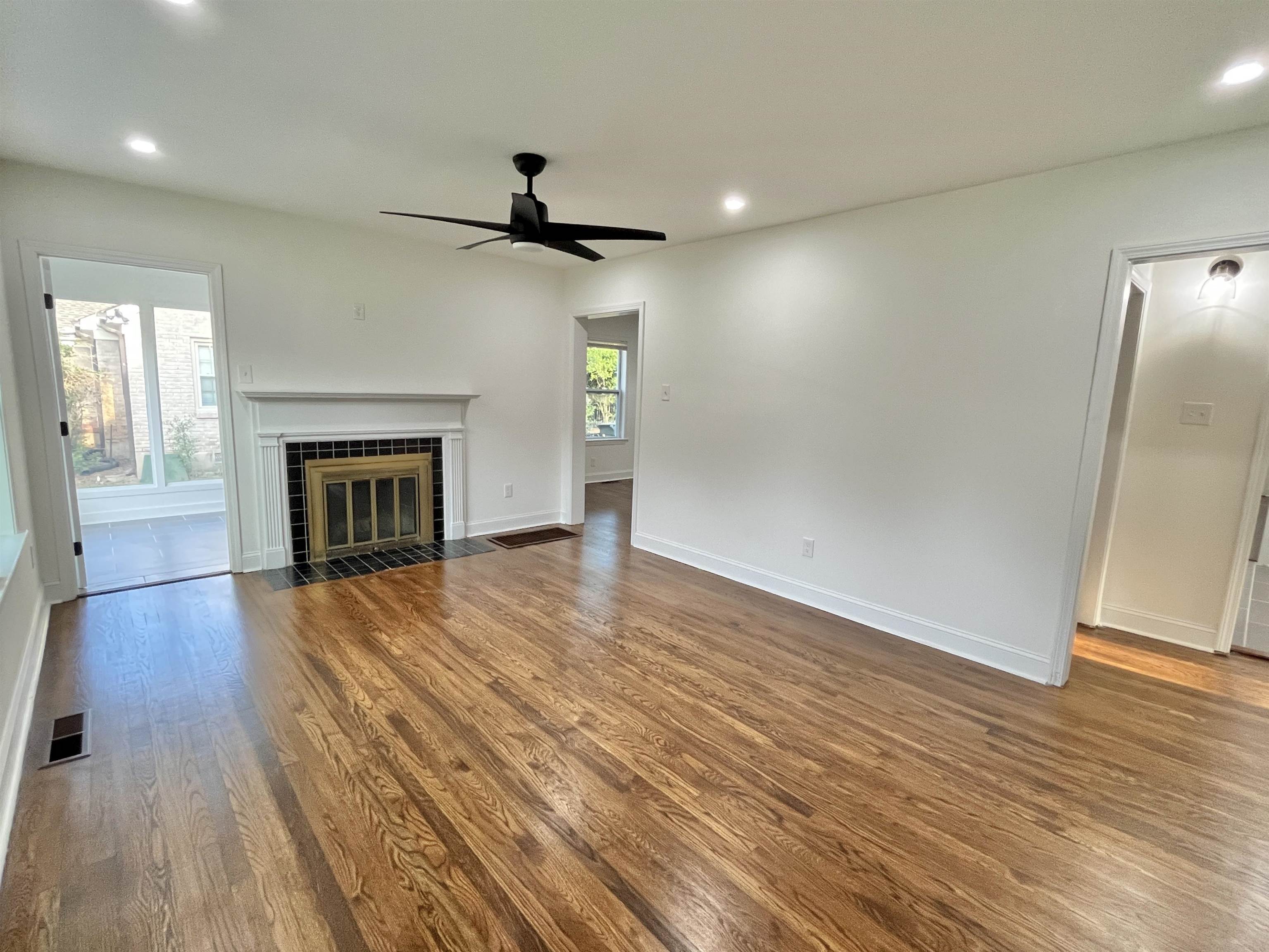 3395 HIGHLAND PARK PL