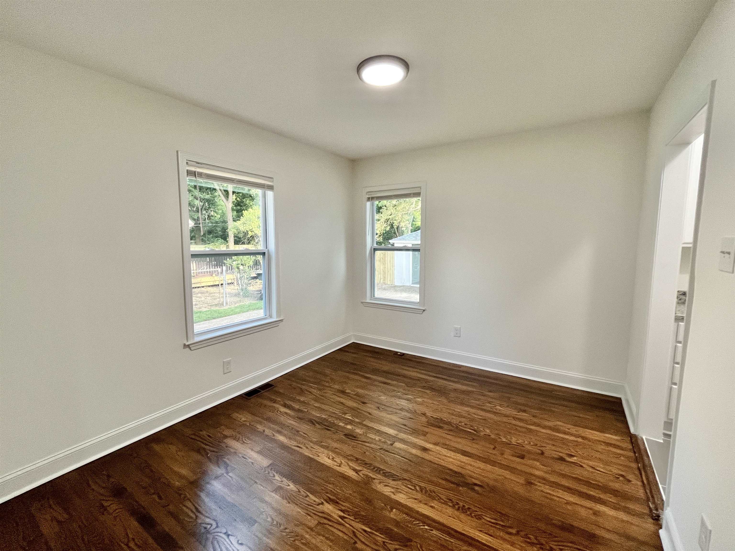 3395 HIGHLAND PARK PL