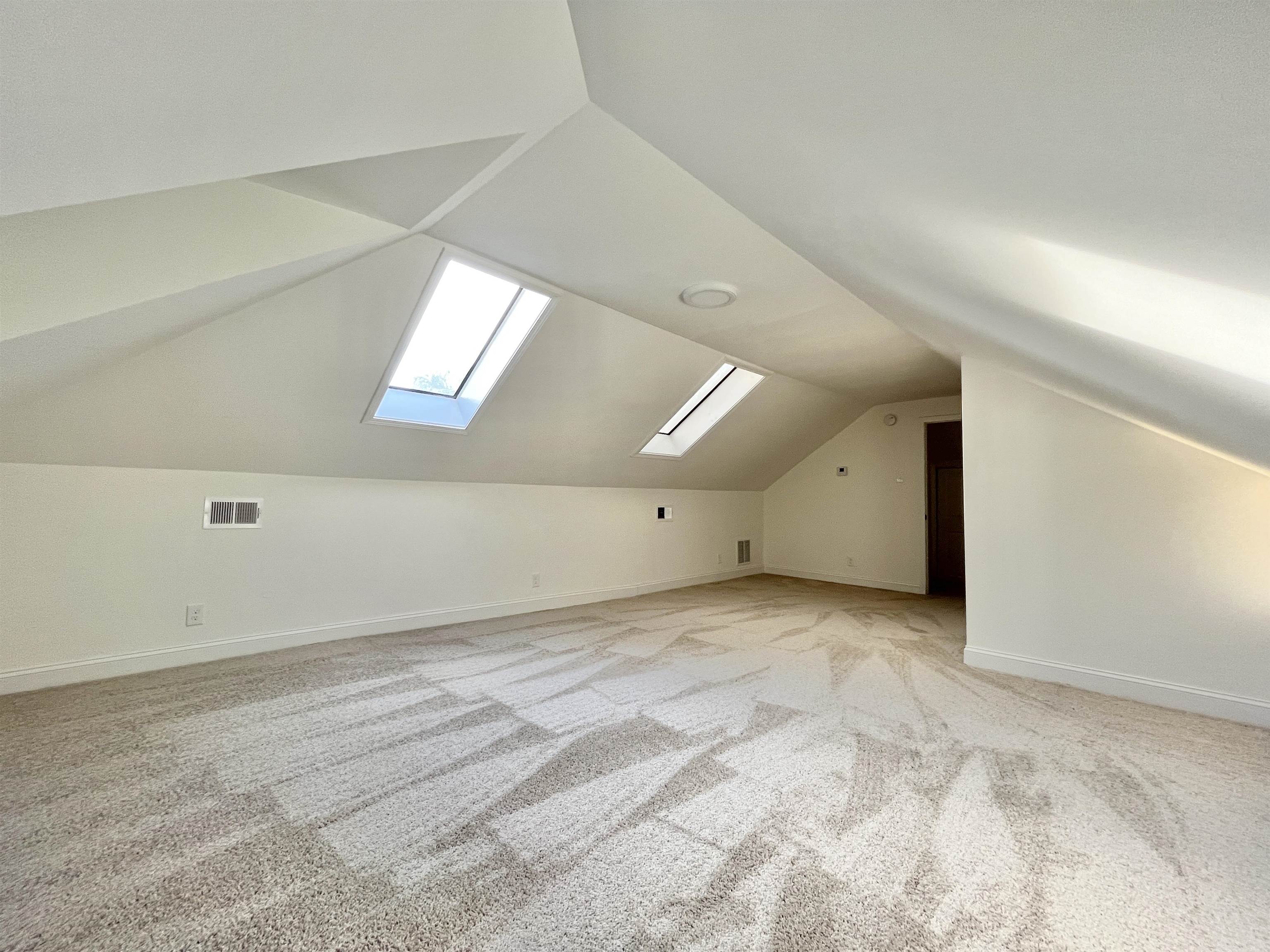 3395 HIGHLAND PARK PL