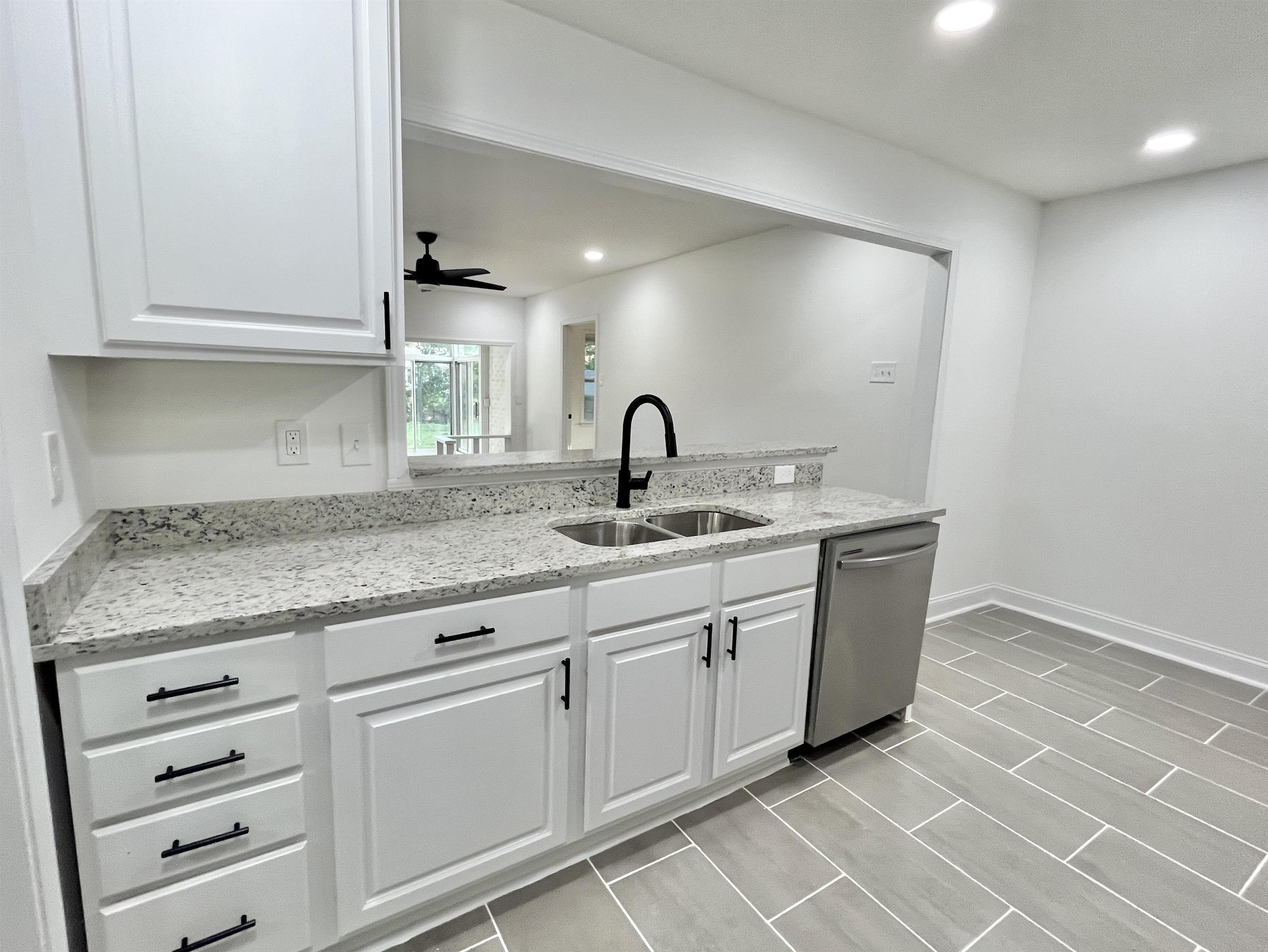 3395 HIGHLAND PARK PL