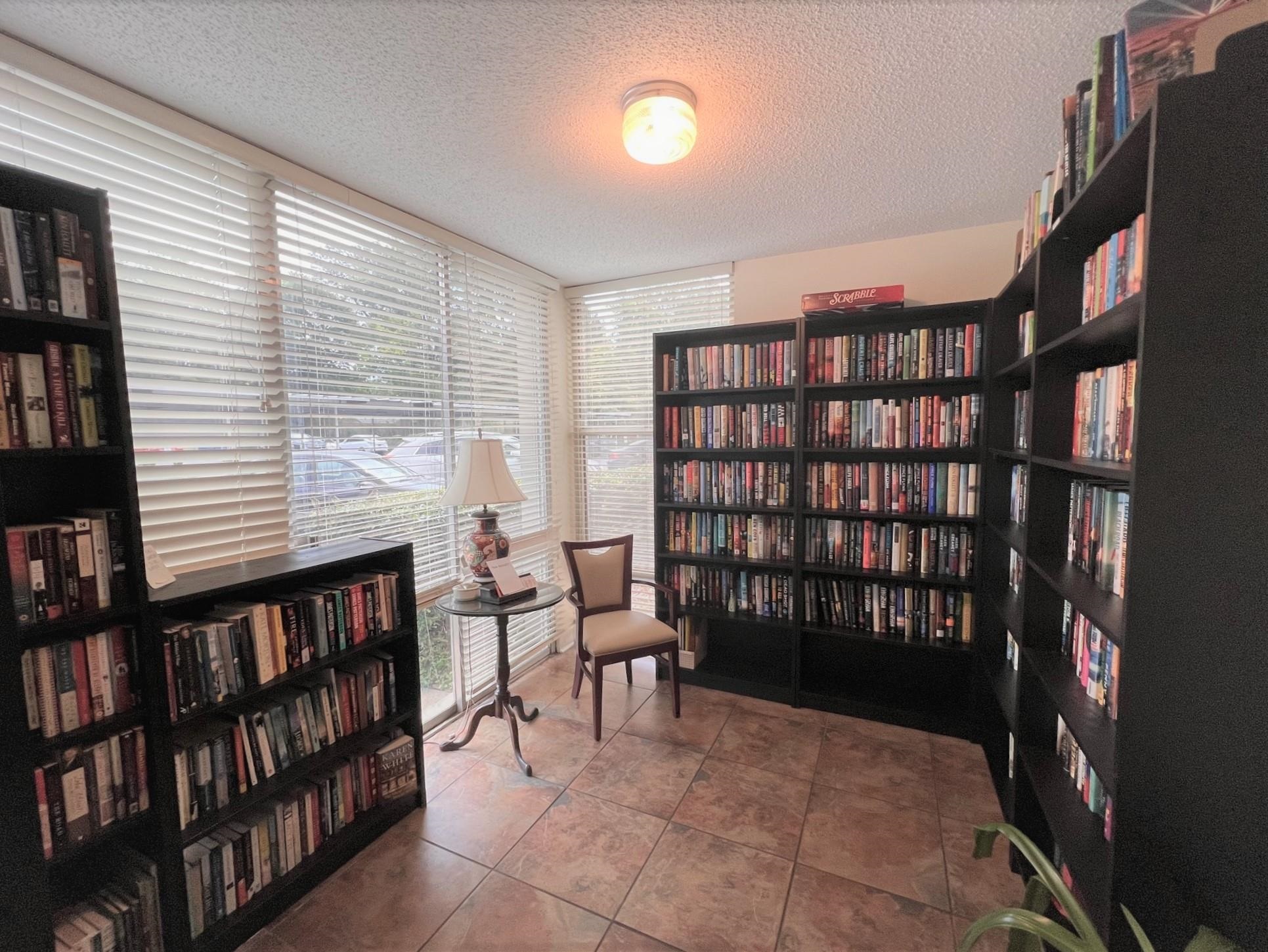 232 S HIGHLAND ST Unit: 907