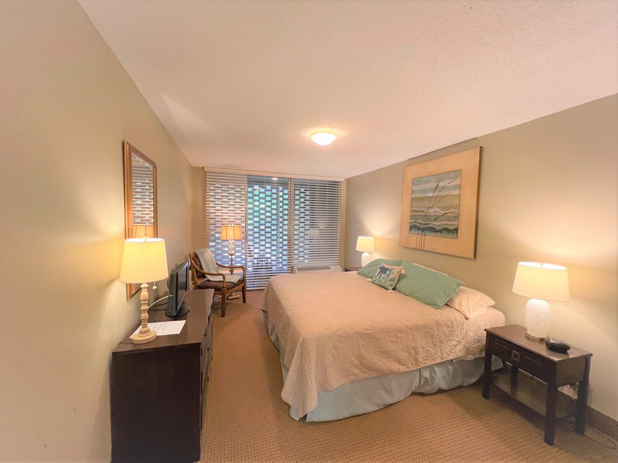 232 S HIGHLAND ST Unit: 907