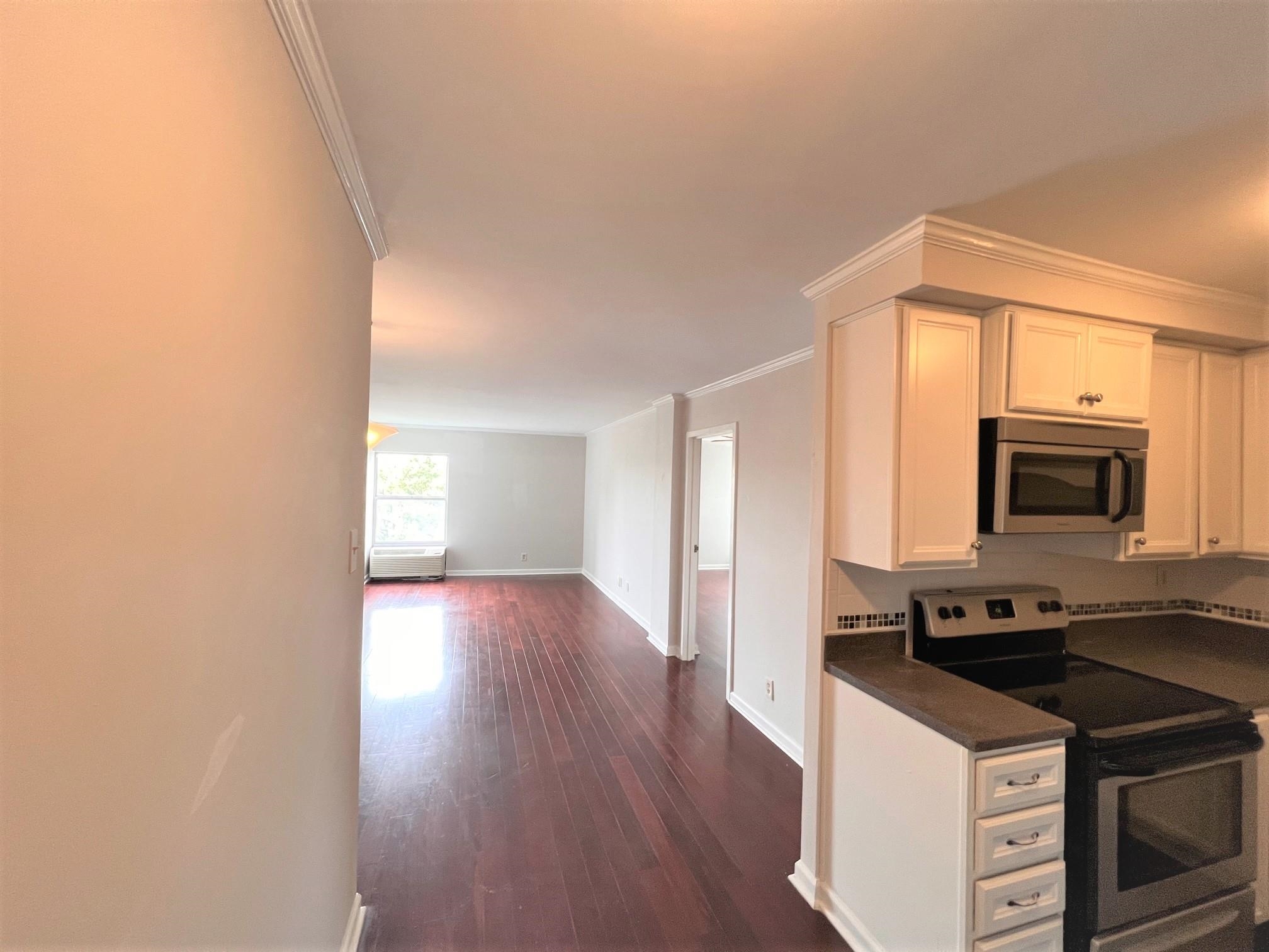 232 S HIGHLAND ST Unit: 907