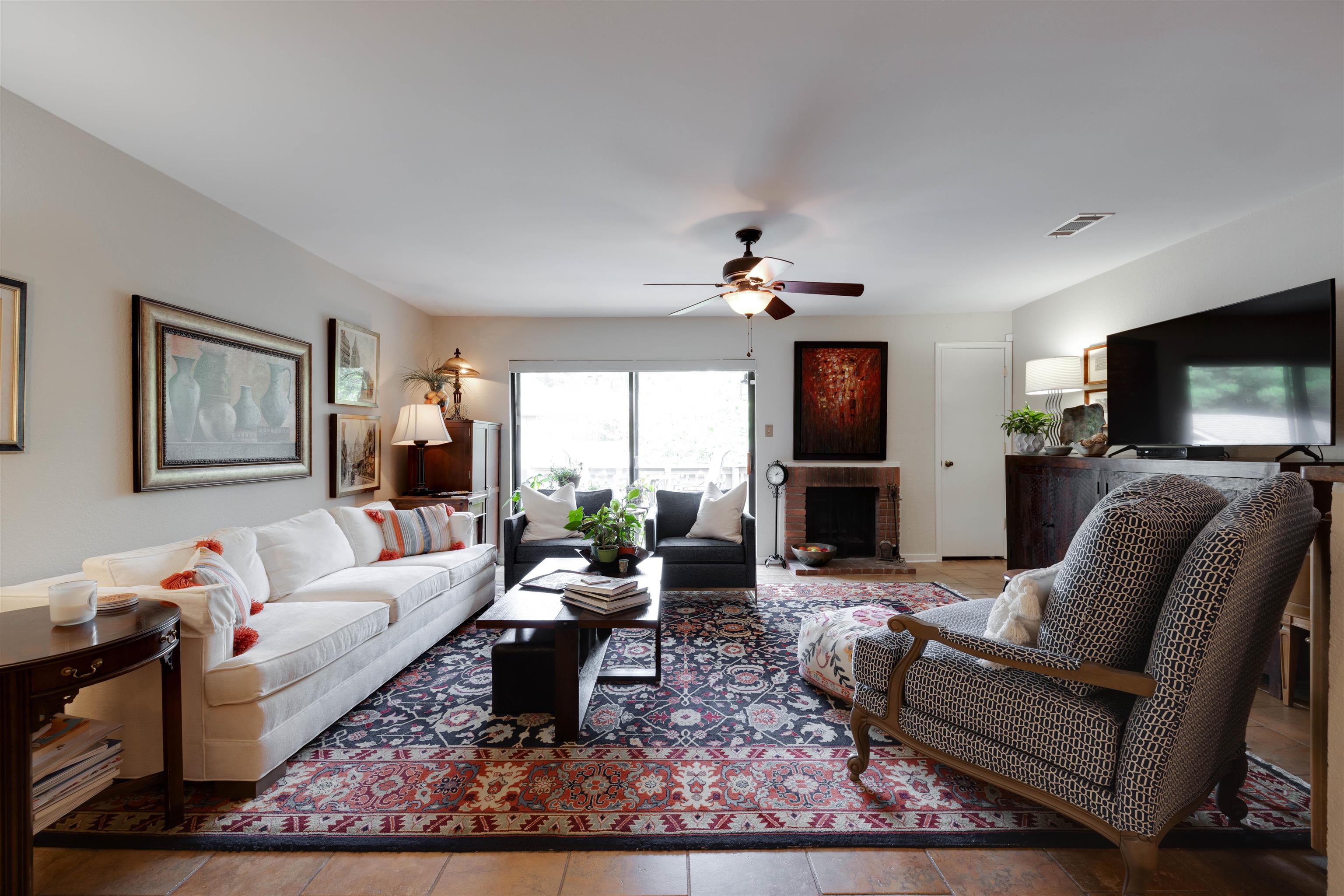 809 CREEKSIDE DR Unit: 2