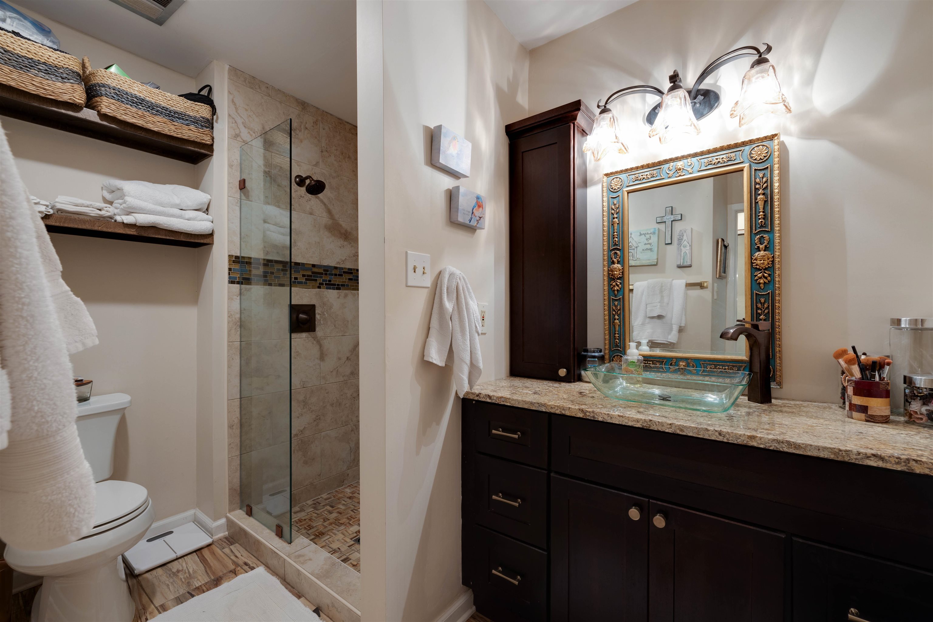 809 CREEKSIDE DR Unit: 2