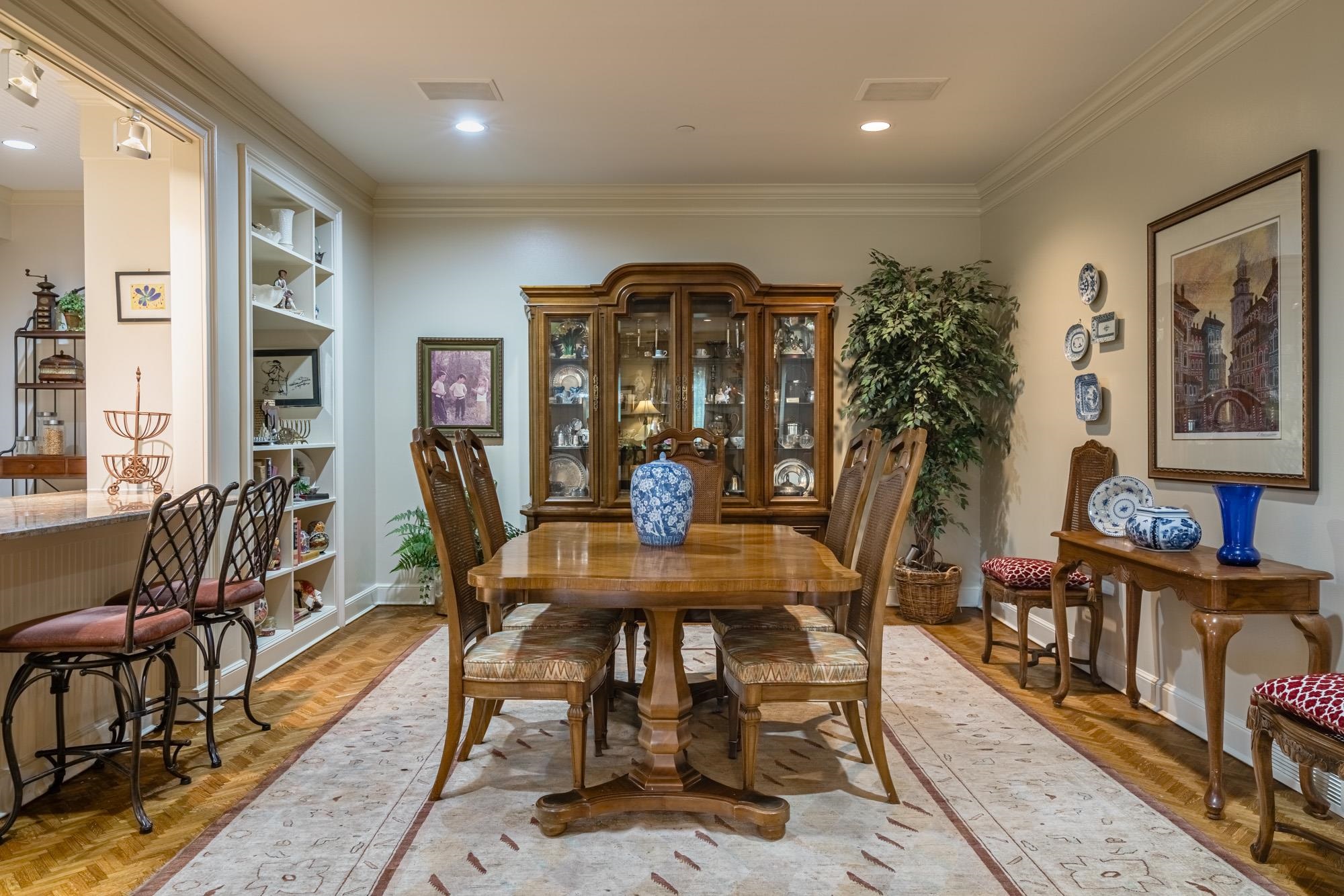 1000 MURRAY HILL LN Unit: 404