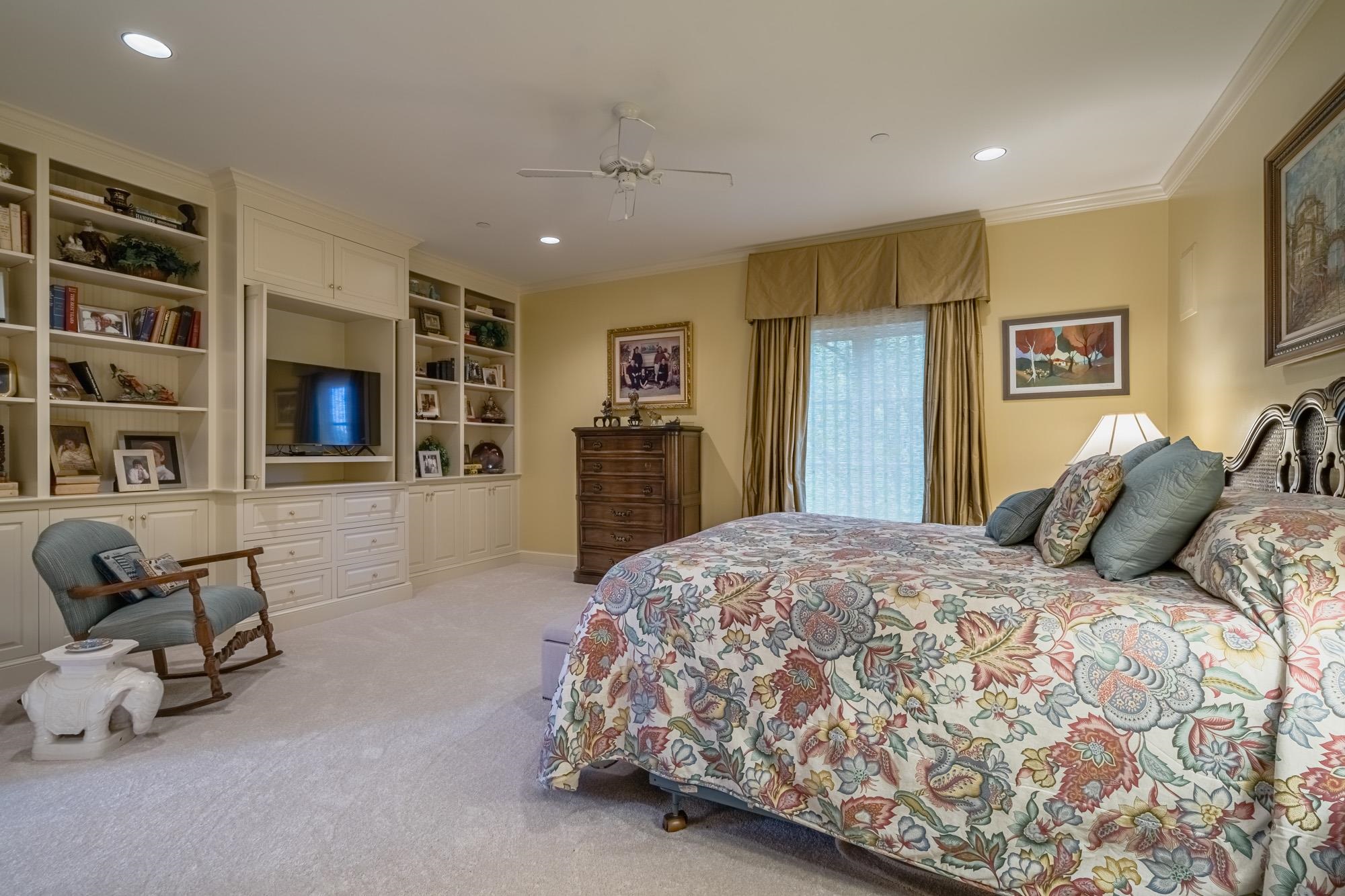 1000 MURRAY HILL LN Unit: 404