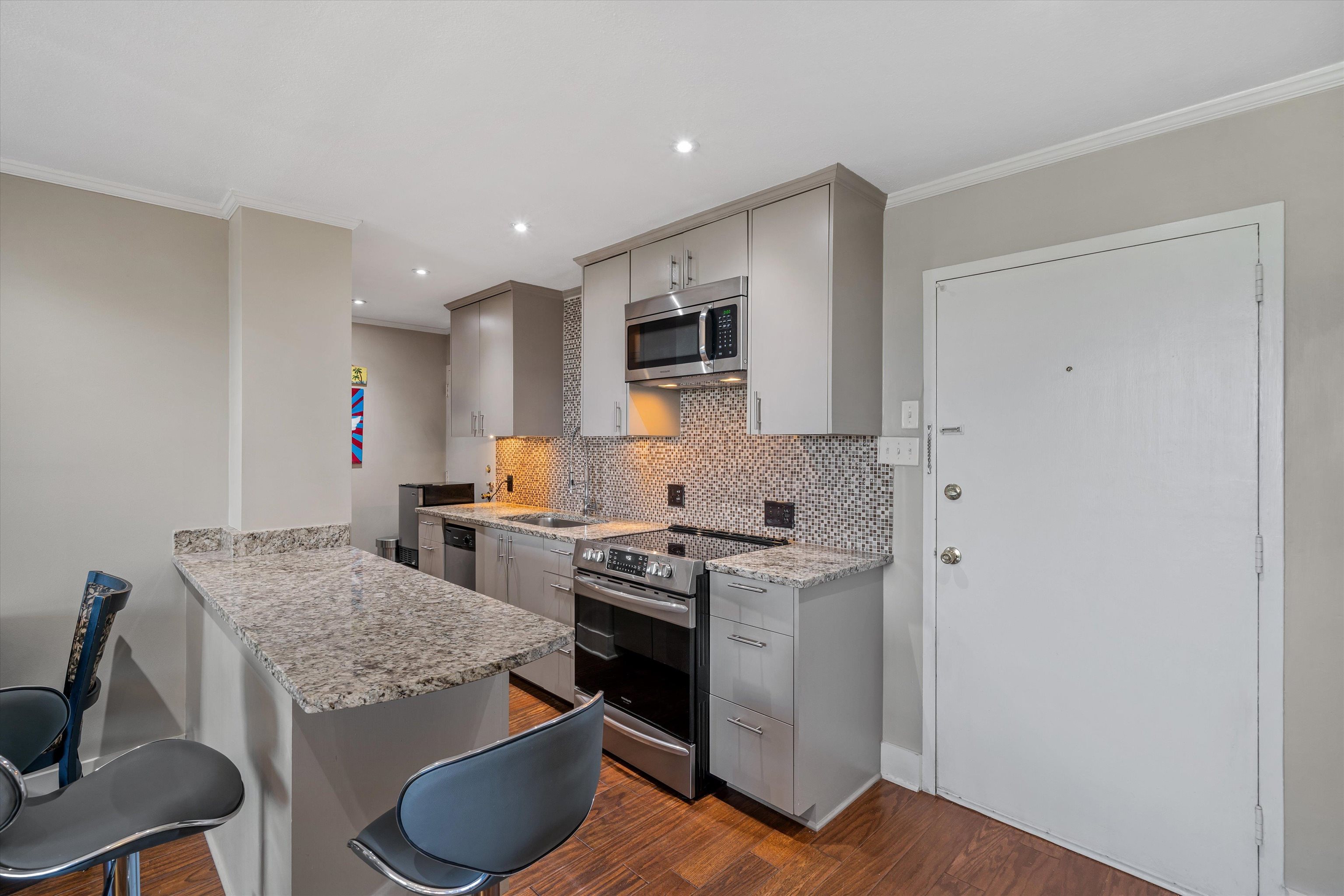 2277 UNION AVE Unit: 508