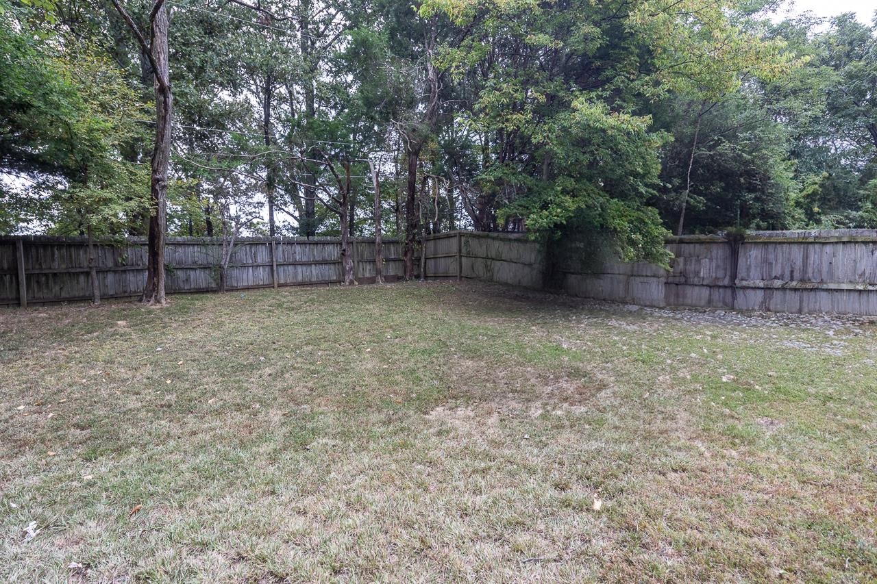 1776 E BRYN MAWR CIR